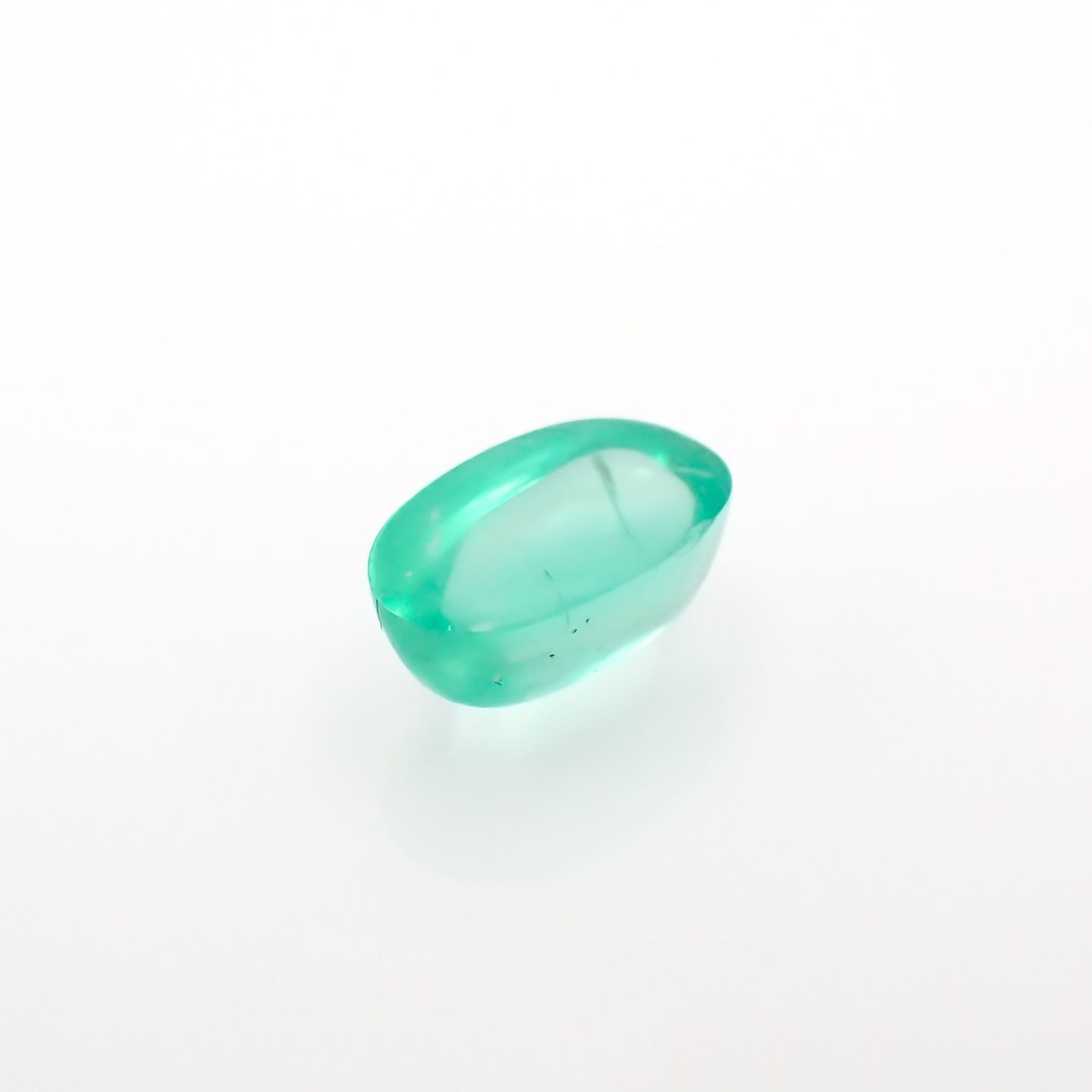 エメラルドキャッツアイ(宝石名エメラルド)コロンビア産 0.78ct 識別済[221018908]7.1x4.5mm前後