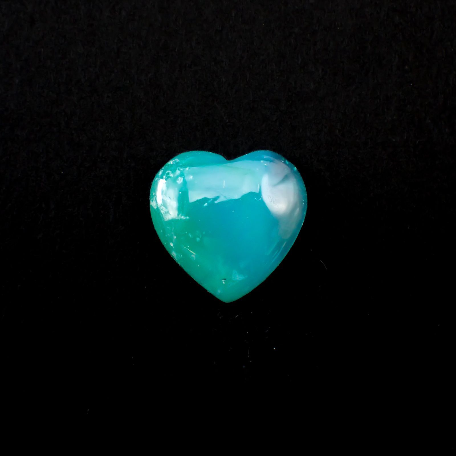 ジェムシリカ(宝石名クリソコーラ・カルセドニー)ペルー産 8.92ct 識別済[220716981]15.9x16.5mm前後
