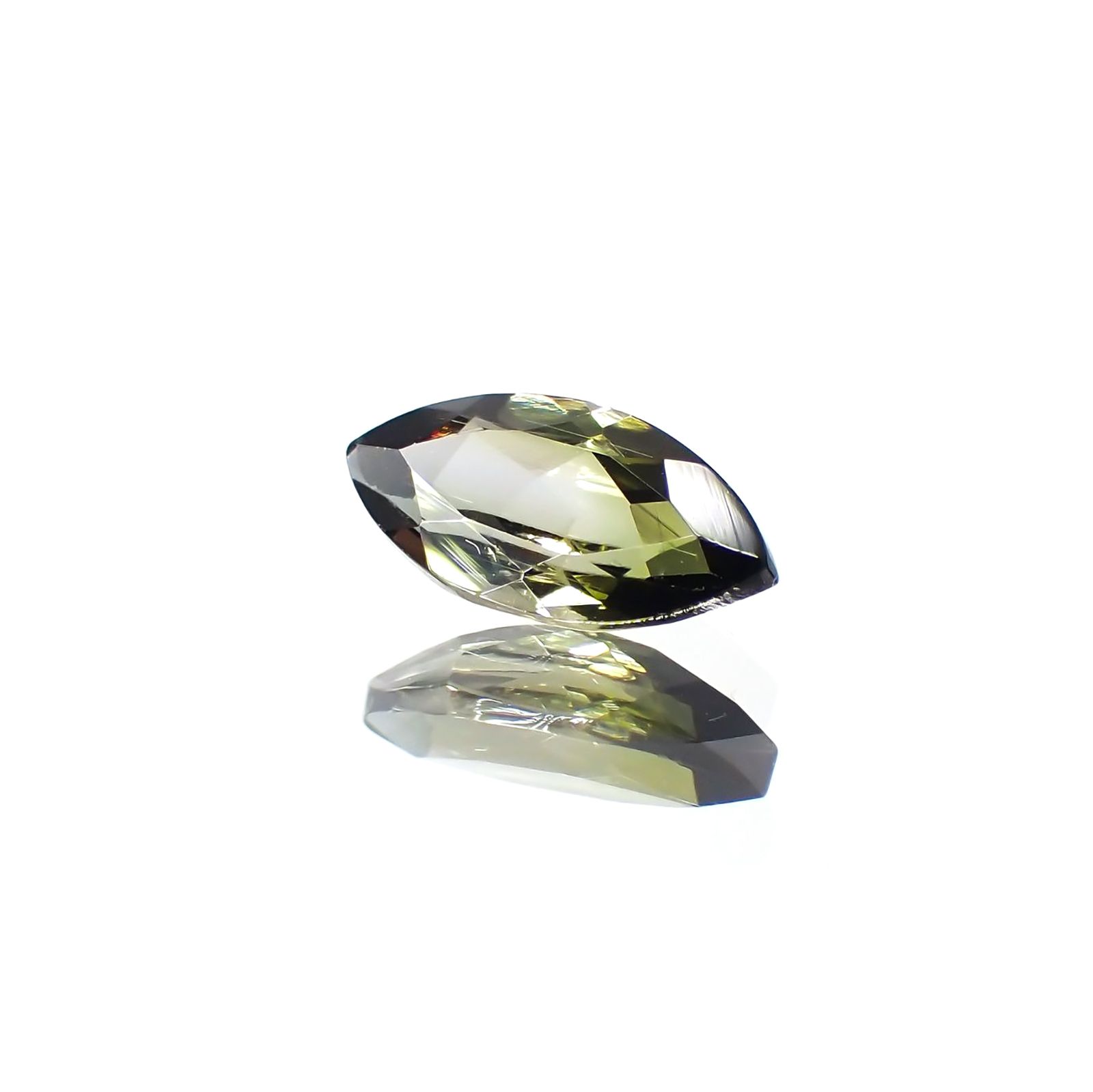 バイカラートルマリン(宝石名バイカラー・トルマリン) ブラジル/アフリカ産 0.81ct 識別済[211013569]9.1×4.4mm前後