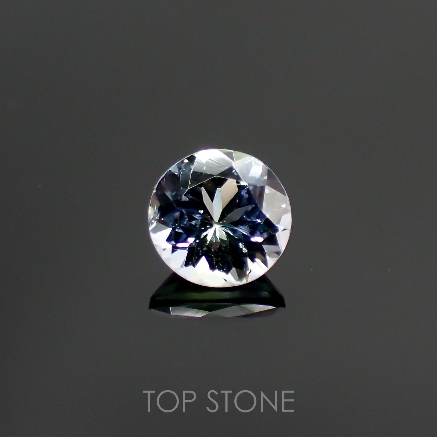 バイカラータンザナイト(ゾイサイト) タンザニア産 ルース 0.66ct[210912658]5.5×5.5mm前後