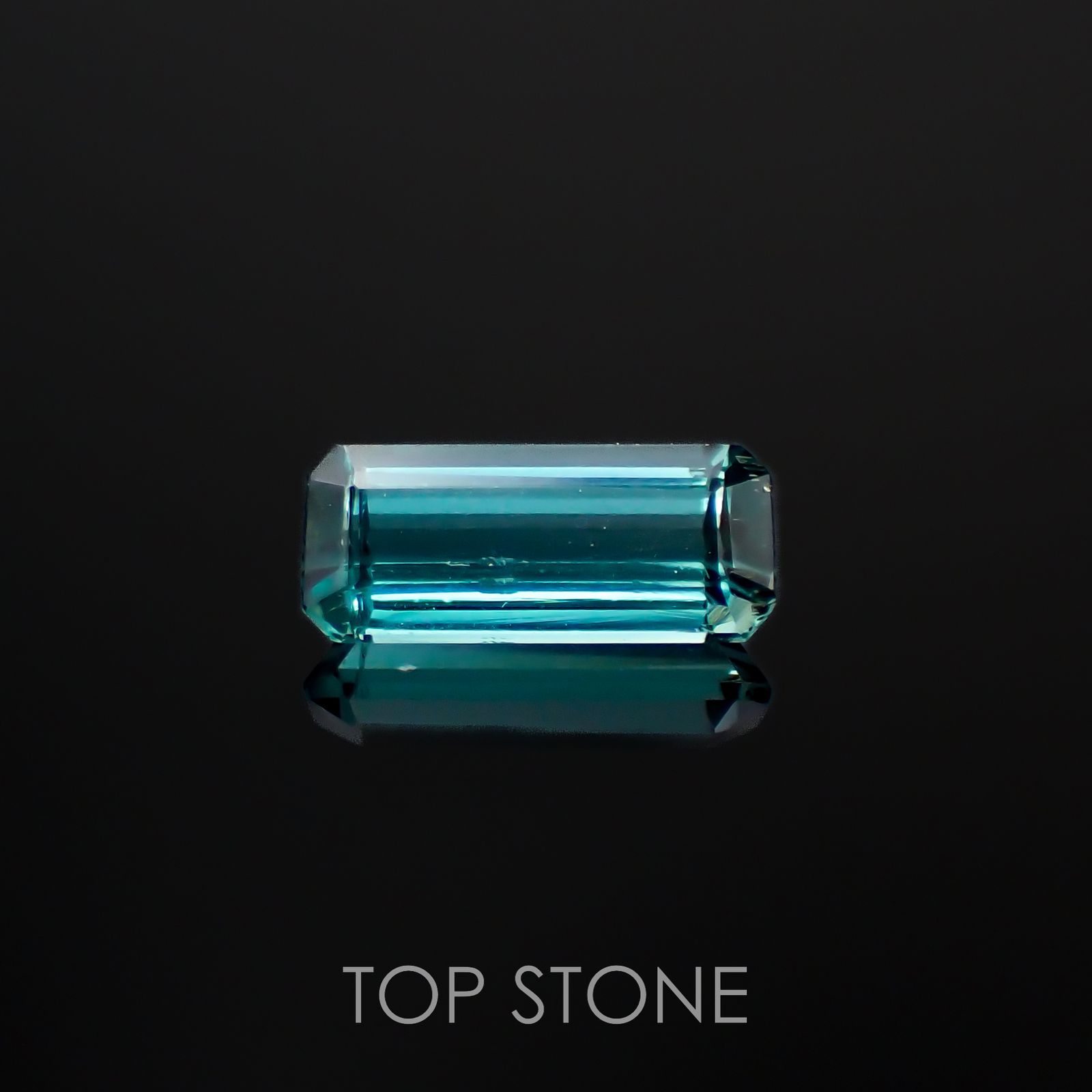 ブルートルマリン(宝石名トルマリン)アフガニスタン産 0.62ct 識別済[221219472]7.8x3.3mm前後