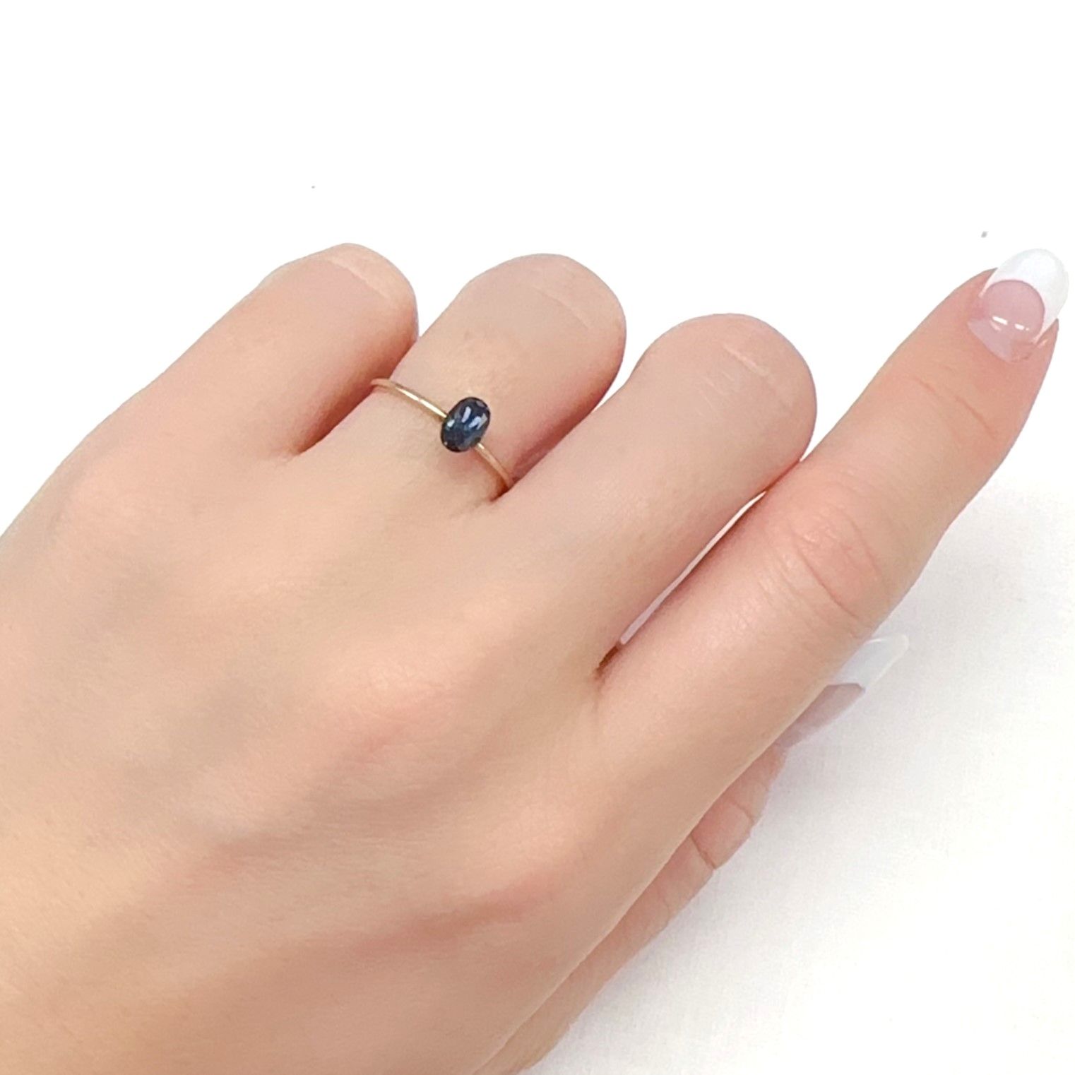 ベキリーブルーガーネット（カラーチェンジガーネット アレキタイプ） マダガスカル・ベキリー産 0.54ct[240125485]5.8x3.9mm前後