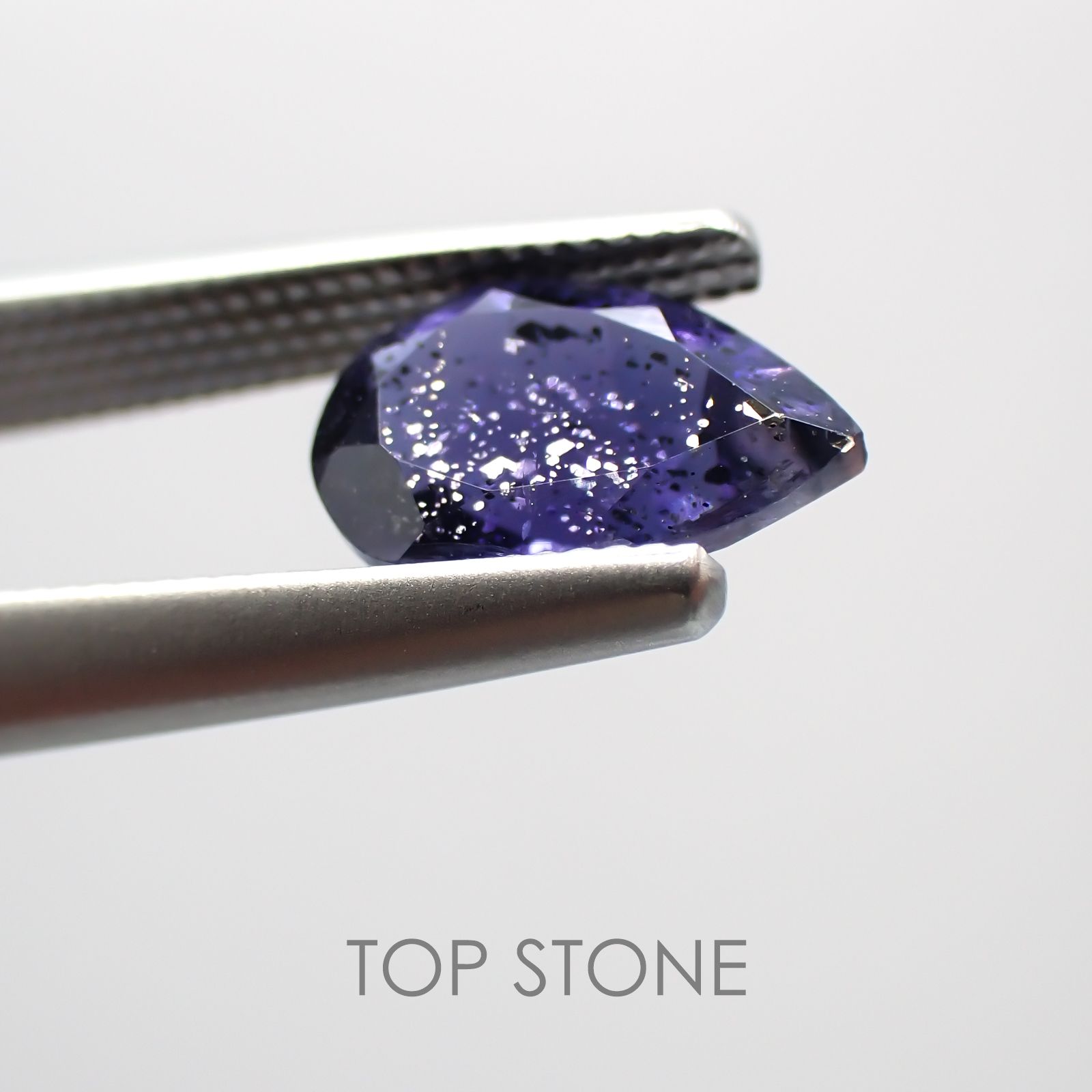 アイオライトサンストーン ブラジル・インド産 ルース 0.75ct[210310437]7.9×5.1mm前後