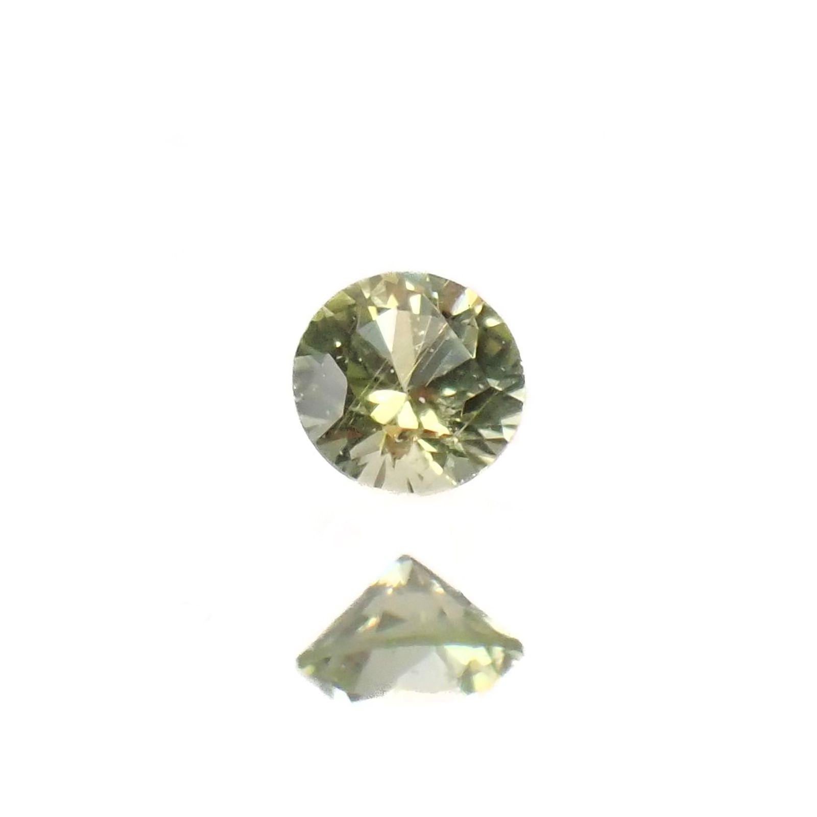パラサイティックペリドット(宝石名ペリドット)採取地：ロシア 0.038ct 識別済[220616244]2.1x2.1mm前後