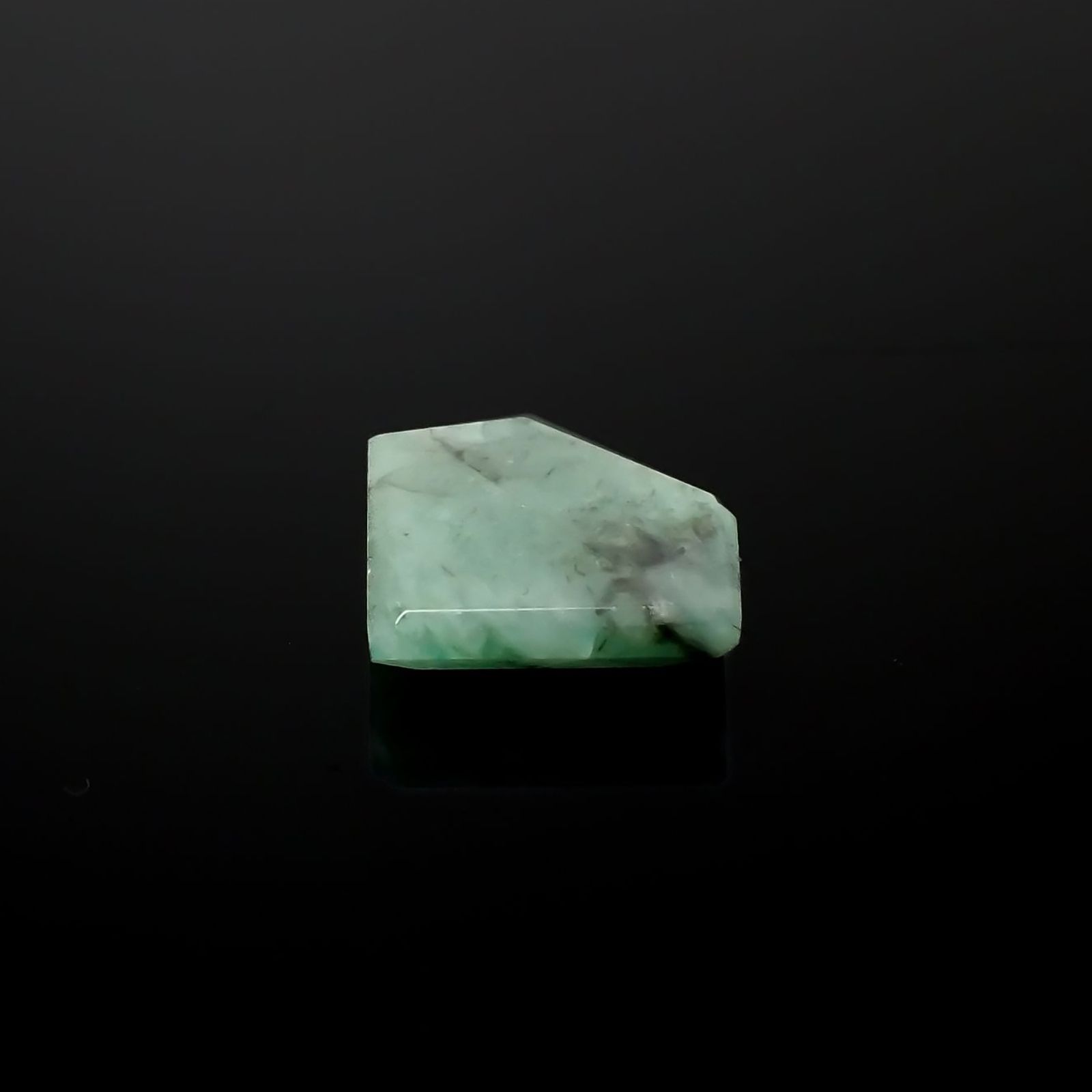 ◇カスタムカット◇エメラルド ブラジル産 2.67ct / 12.8x10.4mm前後 [240326483]