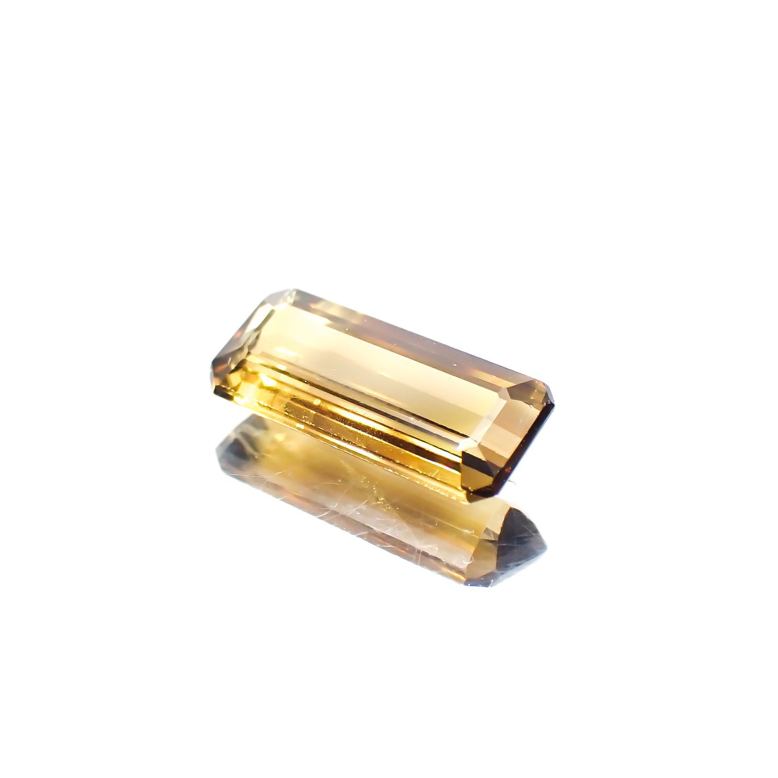 バイカラークリソベリル(宝石名バイカラー・クリソベリル)マダガスカル産 0.80ct 識別済[220114196]8.5x3.6mm前後