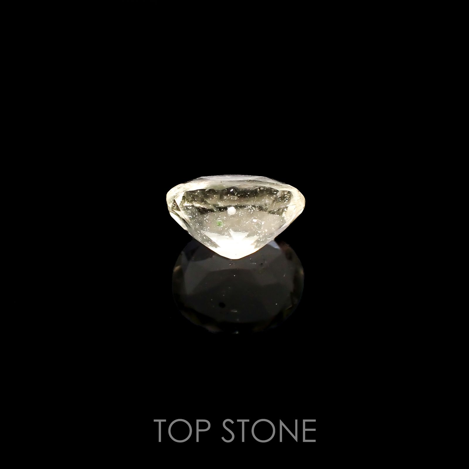 リビアングラス エジプト・リビア砂漠産 1.70ct[221018183]9.3x7.9mm前後
