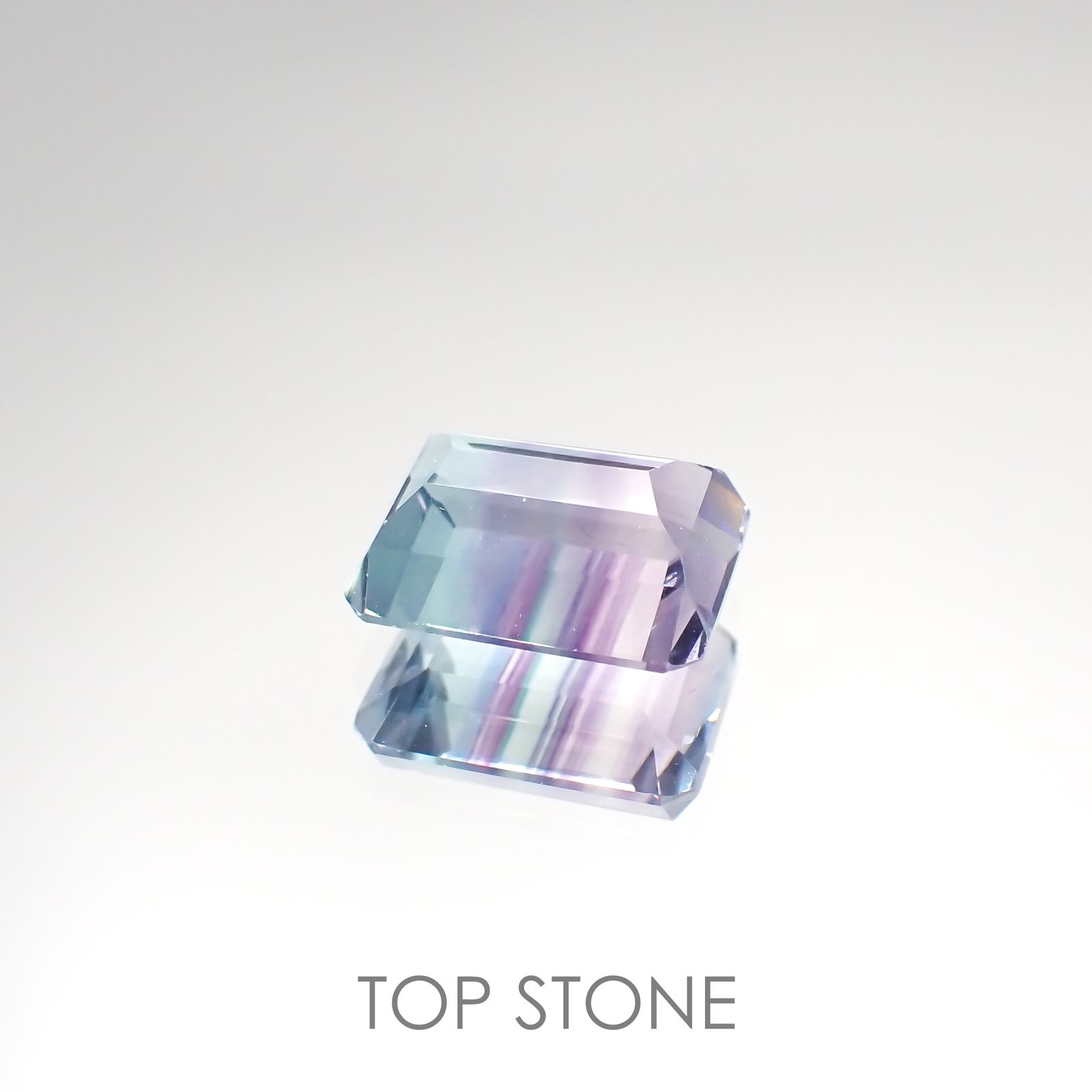 バイカラーフローライト ブラジル産 ルース 3.79ct[210913211]10.1×8mm前後