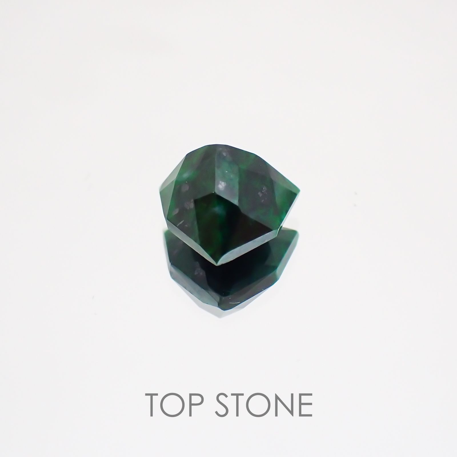モーシッシ(宝石名マウシットシット) ビルマ産 2.62ct 識別済[20128745]8.9×8.9mm前後