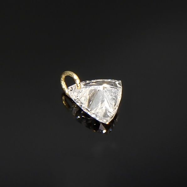 ◇La terre(ラ・テール)◇K18ダイヤモンドチャーム TTLC/SI (宝石名ダイアモンド) 0.127ct 識別済[220115351]3.1x3.2mm前後