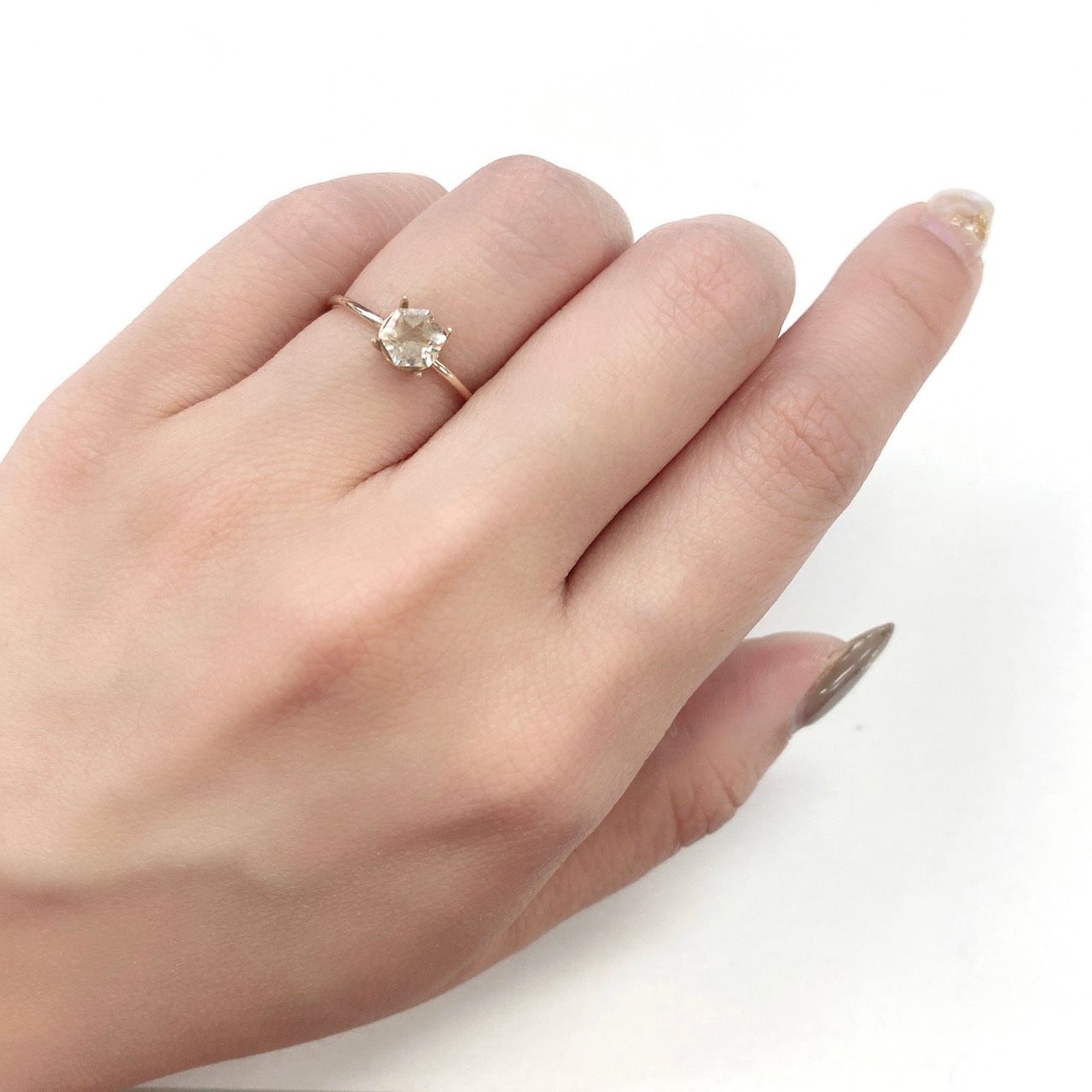 ◇ヘキサゴンカット◇ルチルクォーツSA ブラジル産 ルース 0.58ct[210511011]5.1×5mm前後