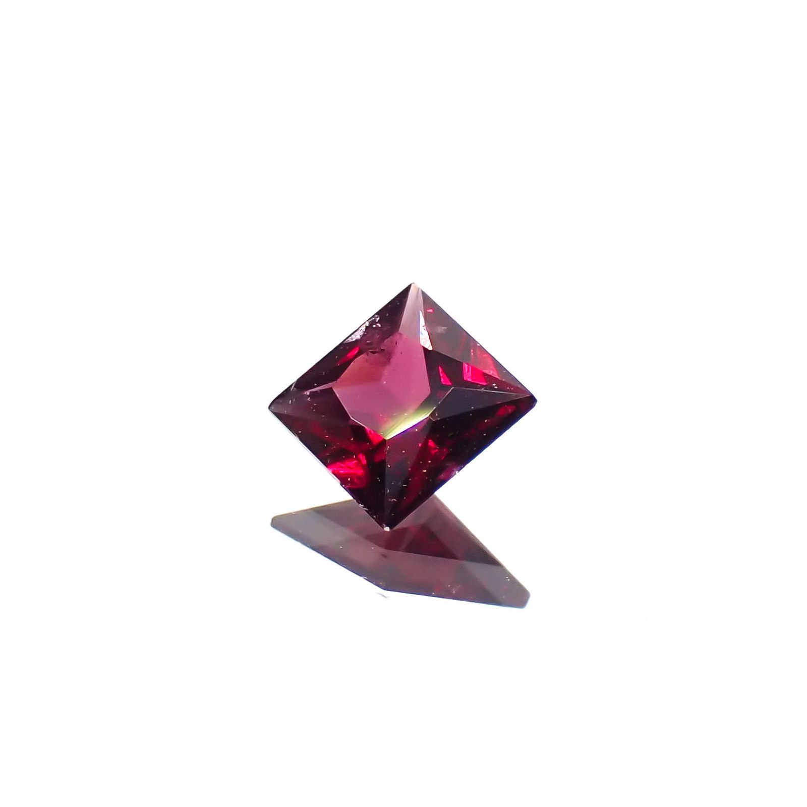 ◇プリンセスカット◇アントヒルガーネット(クロムパイロープガーネット) アメリカ・アリゾナ州産 0.34ct[240527830]3.9x3.9mm前後