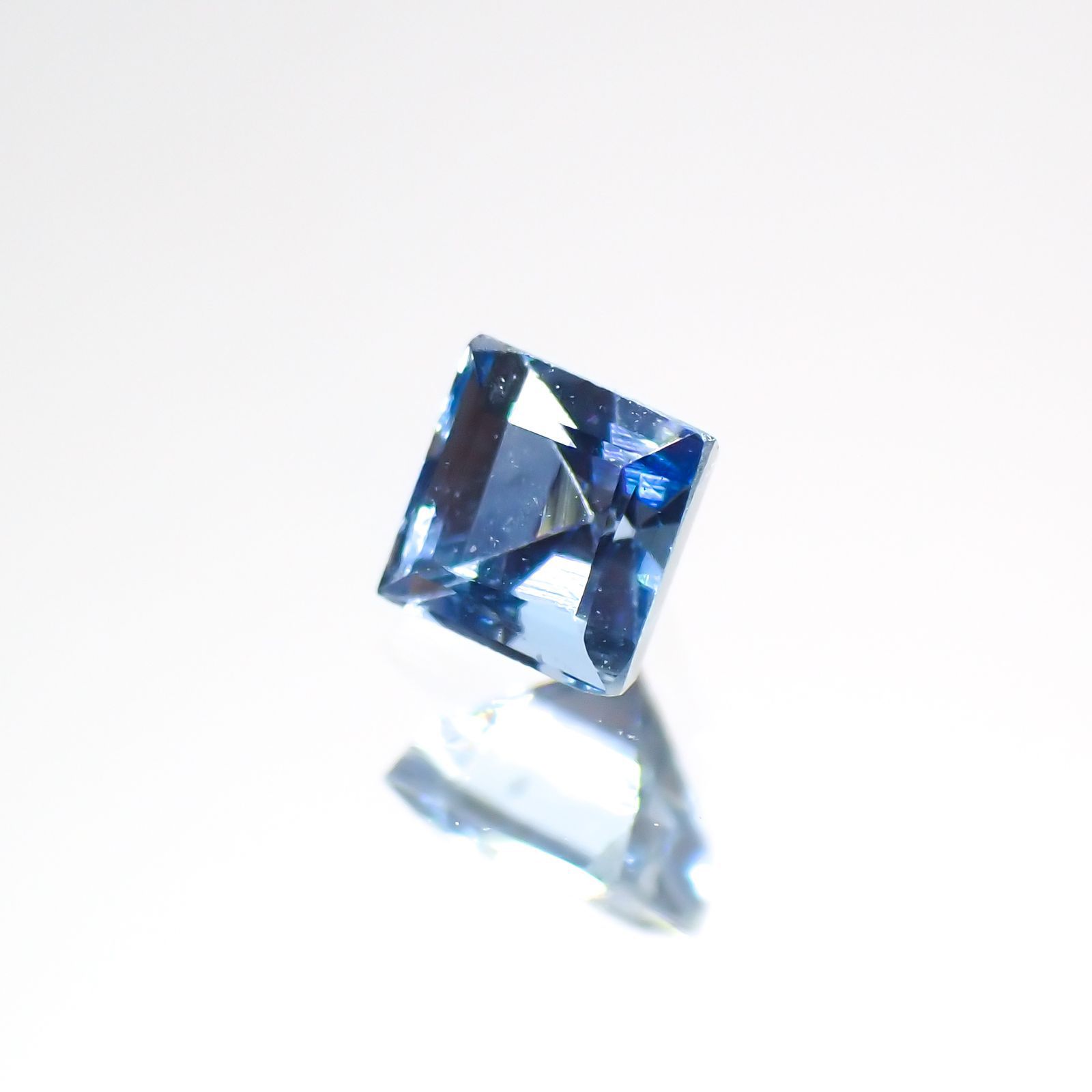 サンタマリアアクアマリン ブラジル産 0.13ct[220114043]2.6x2.6mm前後