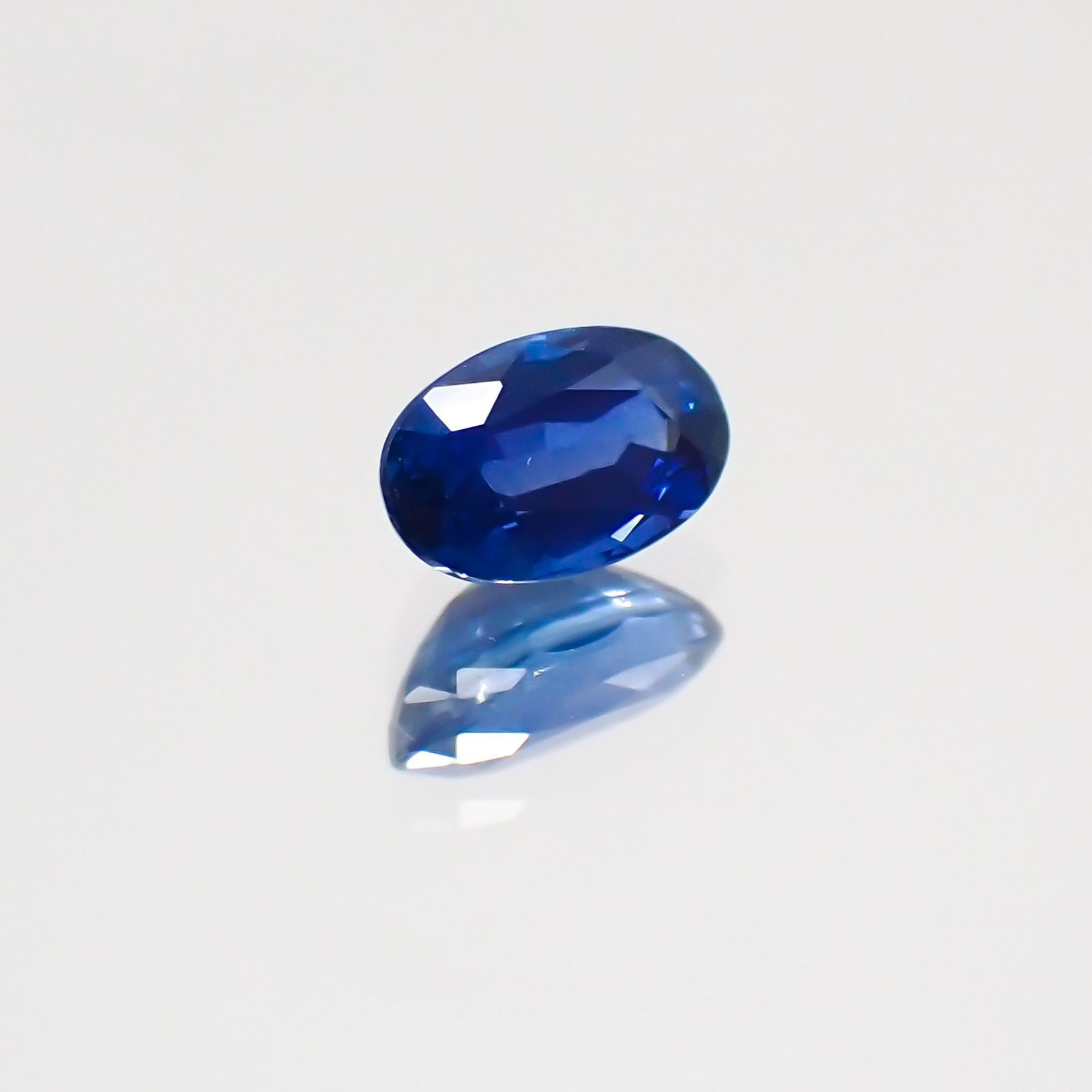 サファイア マダガスカル・スリランカ産 ルース 0.32ct[20128717]4.9×3mm前後