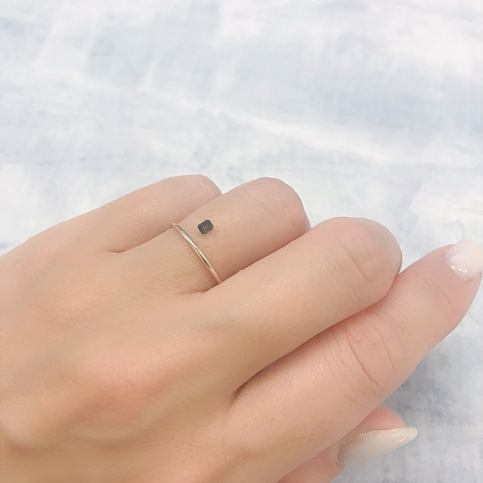 カラーチェンジガーネット アレキタイプ(宝石名ガーネット)マダガスカル・ベキリー産 0.11ct 識別済[220616542]2.7x2.2mm前後