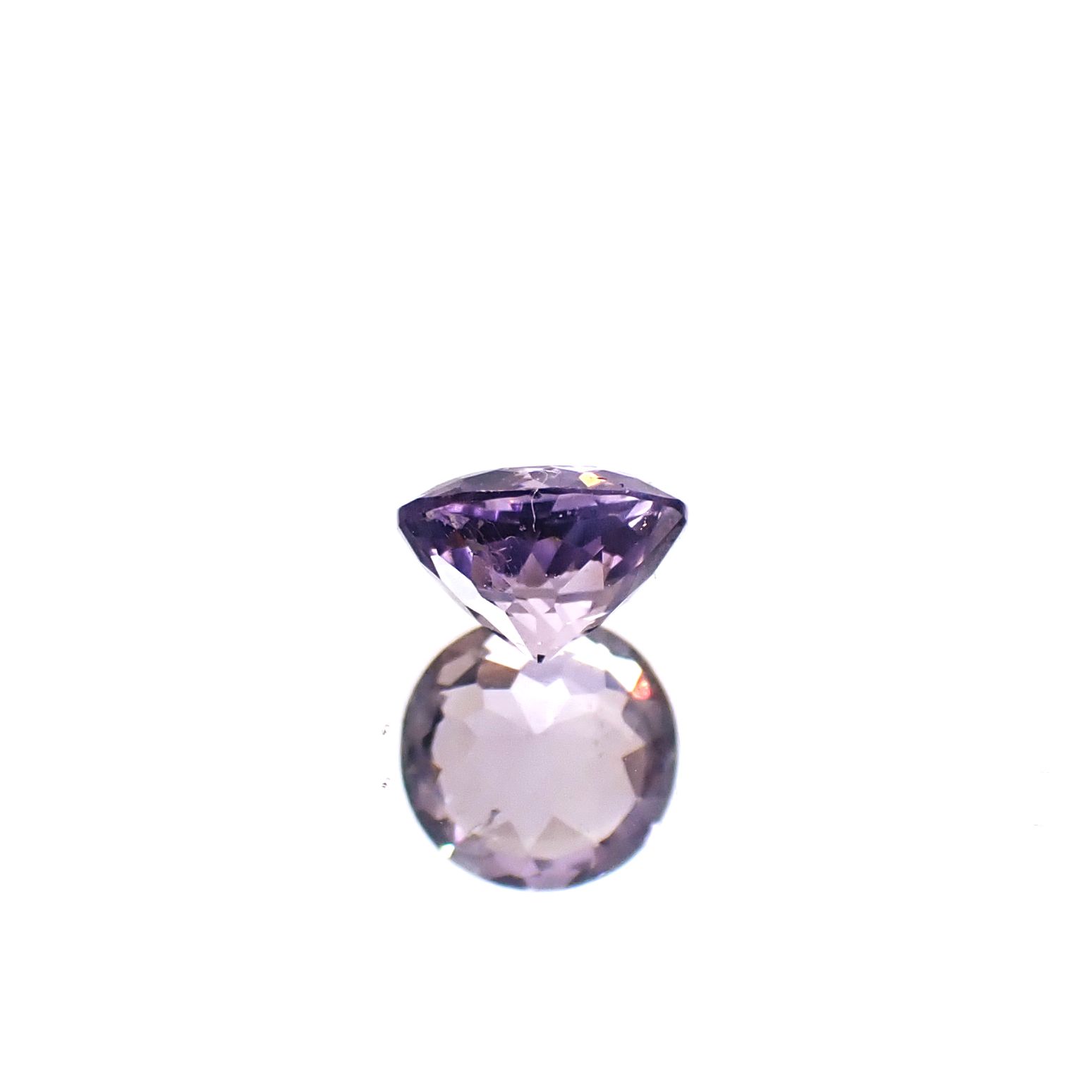 マリアライト(宝石名スキャポライト)スリランカ産 0.32ct 識別済[250330049]4.6x4.5mm前後