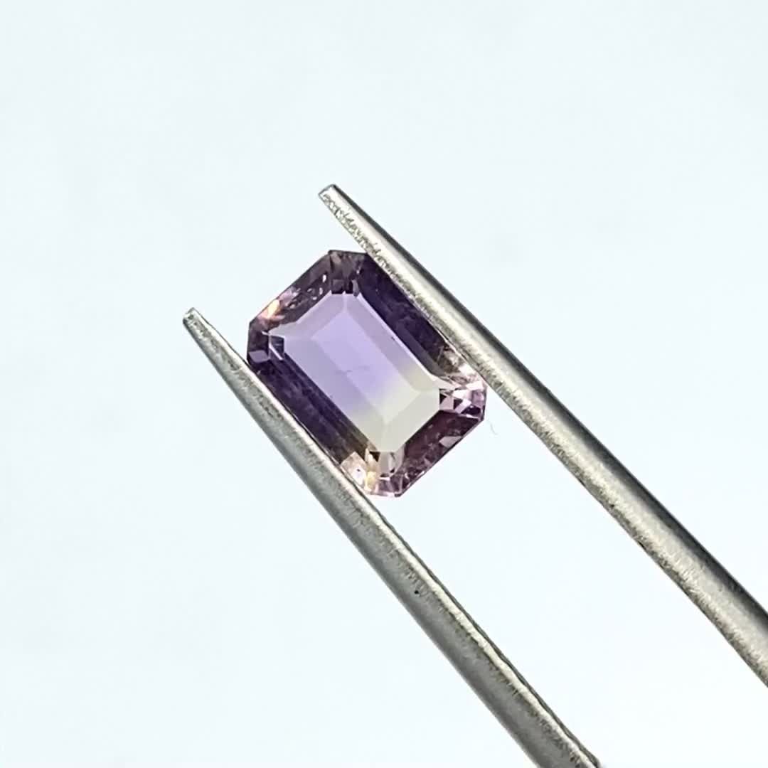 紫と黄色の神秘「アメトリン」 その魅力と特徴を徹底解説！ | TOP