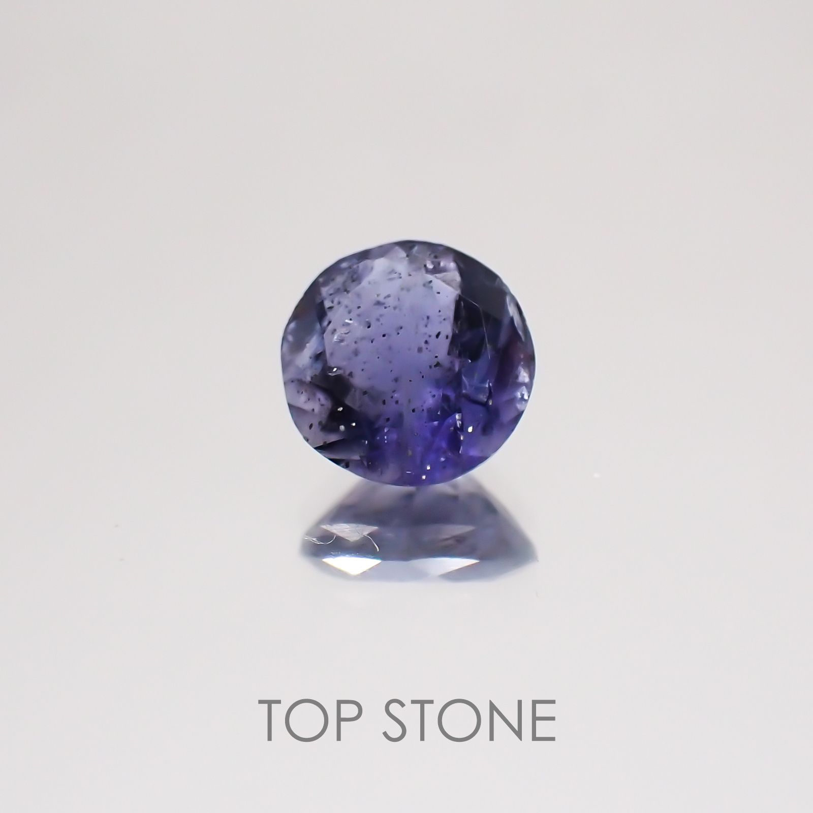 アイオライトサンストーン ブラジル産 ルース 0.74ct[21059240]6.3×6.3mm前後