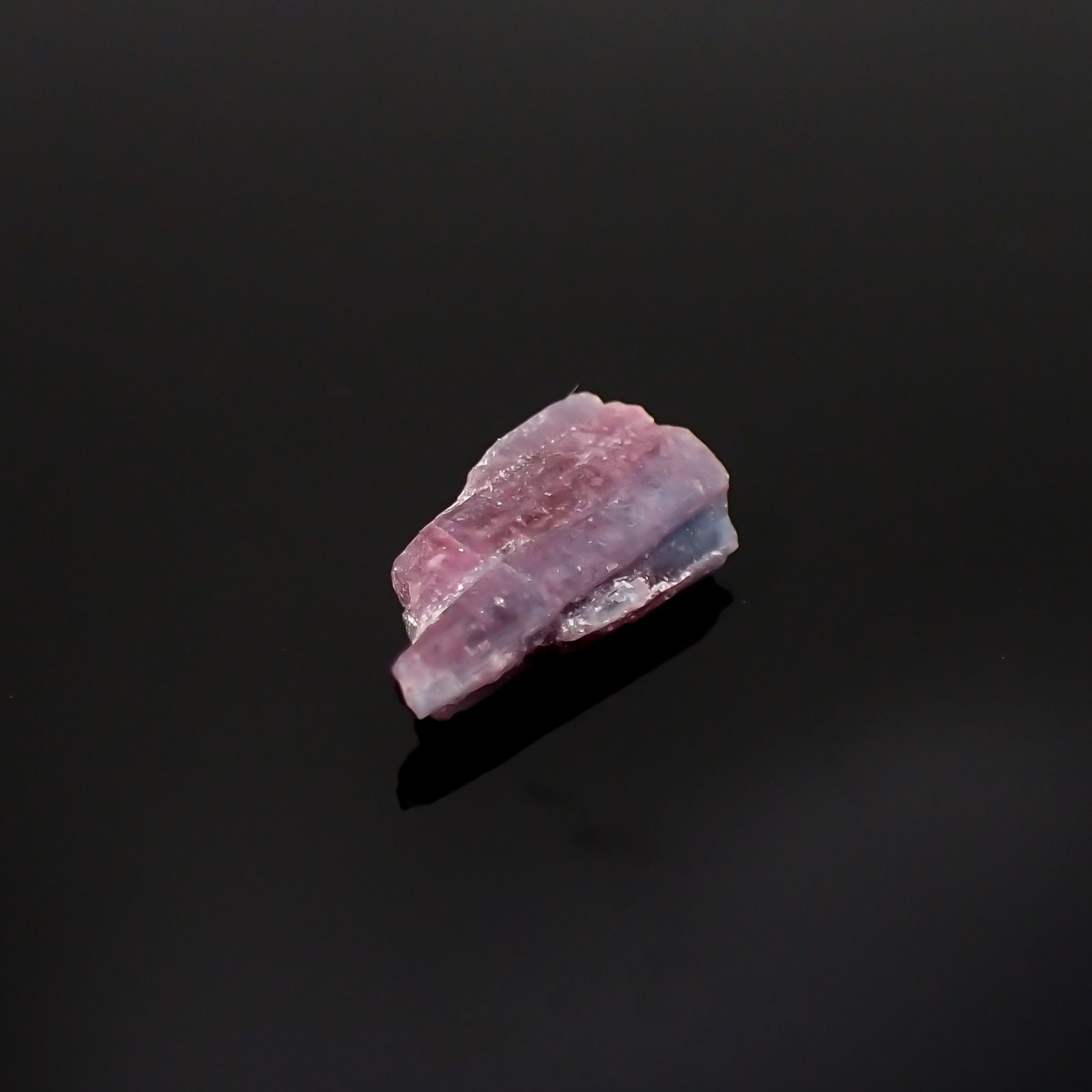 バイカラーパライバトルマリン 原石 ブラジル産 2.21ct[220516011]13.4x7.1mm前後