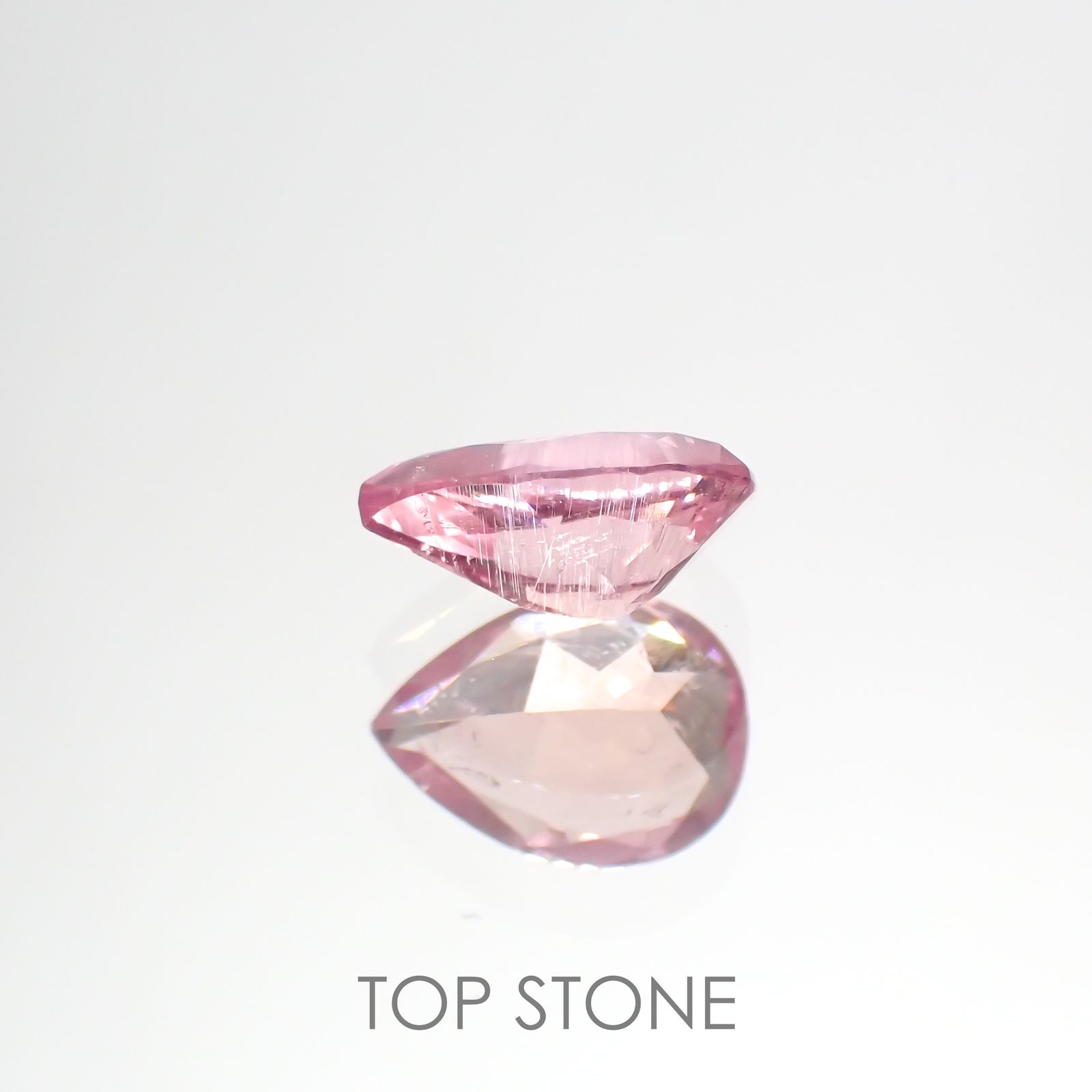 ペツォッタイト(ラズベリル)(宝石名ペツォッタイト)マダガスカル産 0.690ct ソ付(彩珠)[220114344]7.1x5mm前後