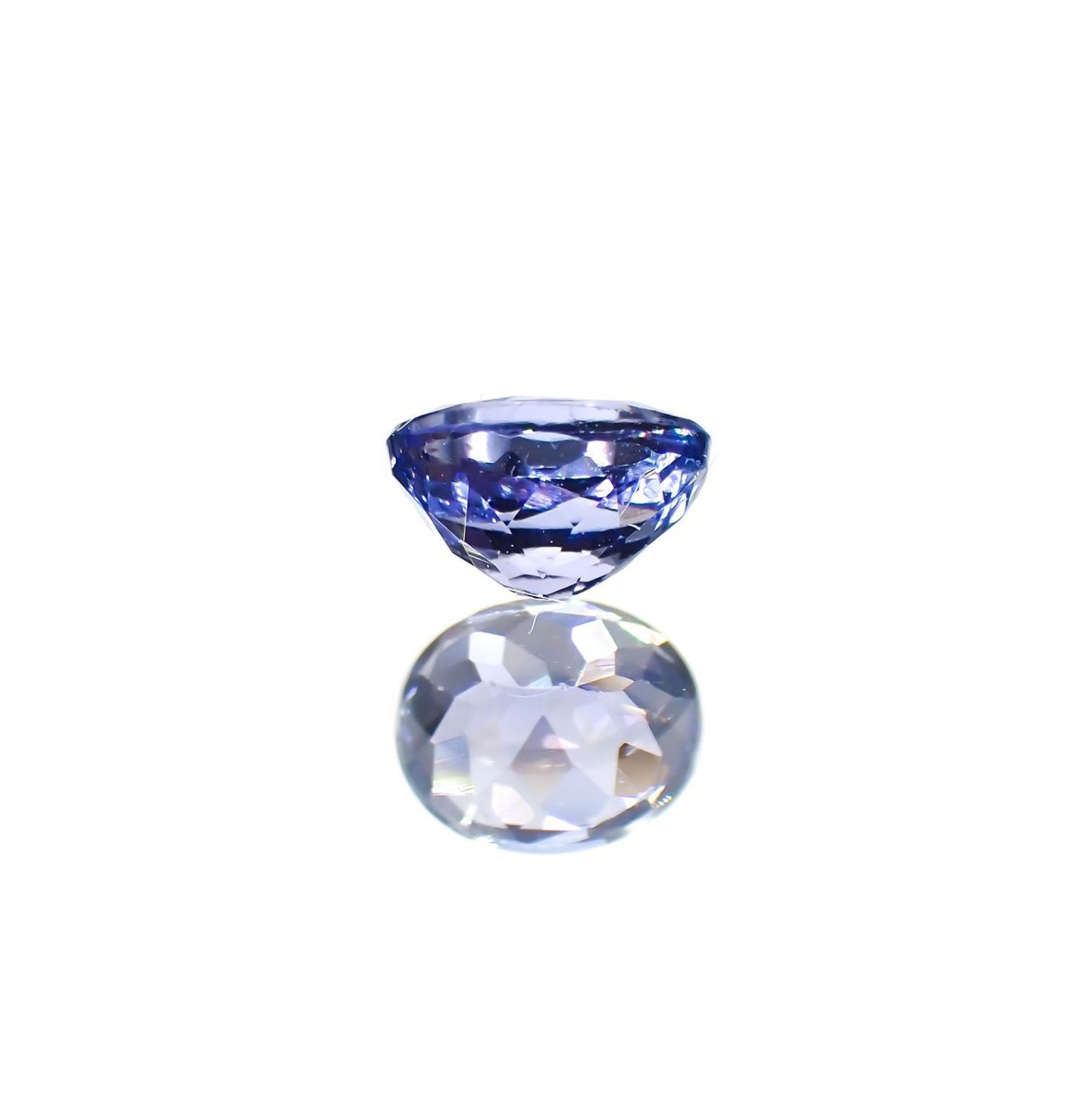 タンザナイト(宝石名タンザナイト)タンザニア産 識別済 0.44ct / 5.1x4.1mm前後 [220113853]