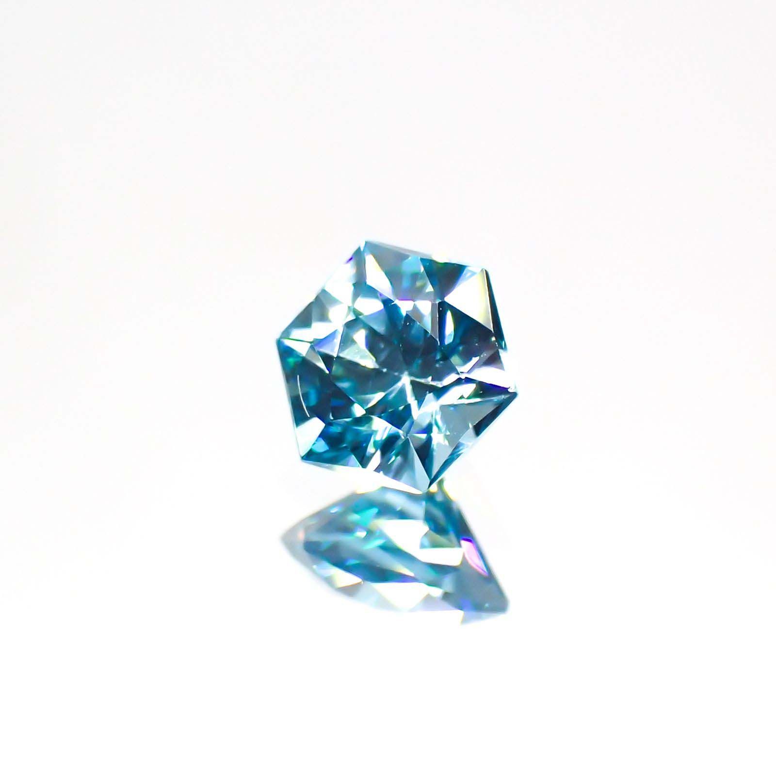 ◇ヘキサゴンカット◇ブルージルコン(宝石名ジルコン)カンボジア産 0.78ct 識別済[220113995]4.9x4.8mm前後