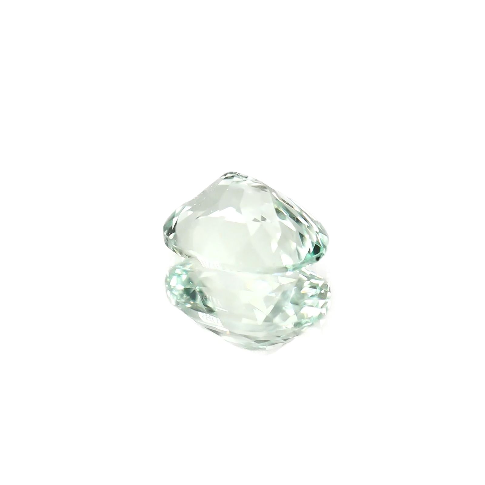 ミントベリル ブラジル産 0.60ct / 6.6x5mm前後 [230119948]