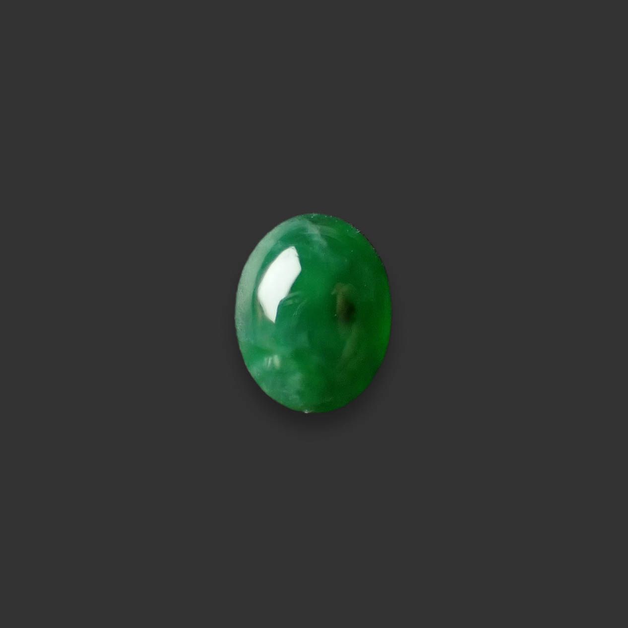 翡翠 ビルマ産 0.58ct [250430308]6.4x4.8mm前後