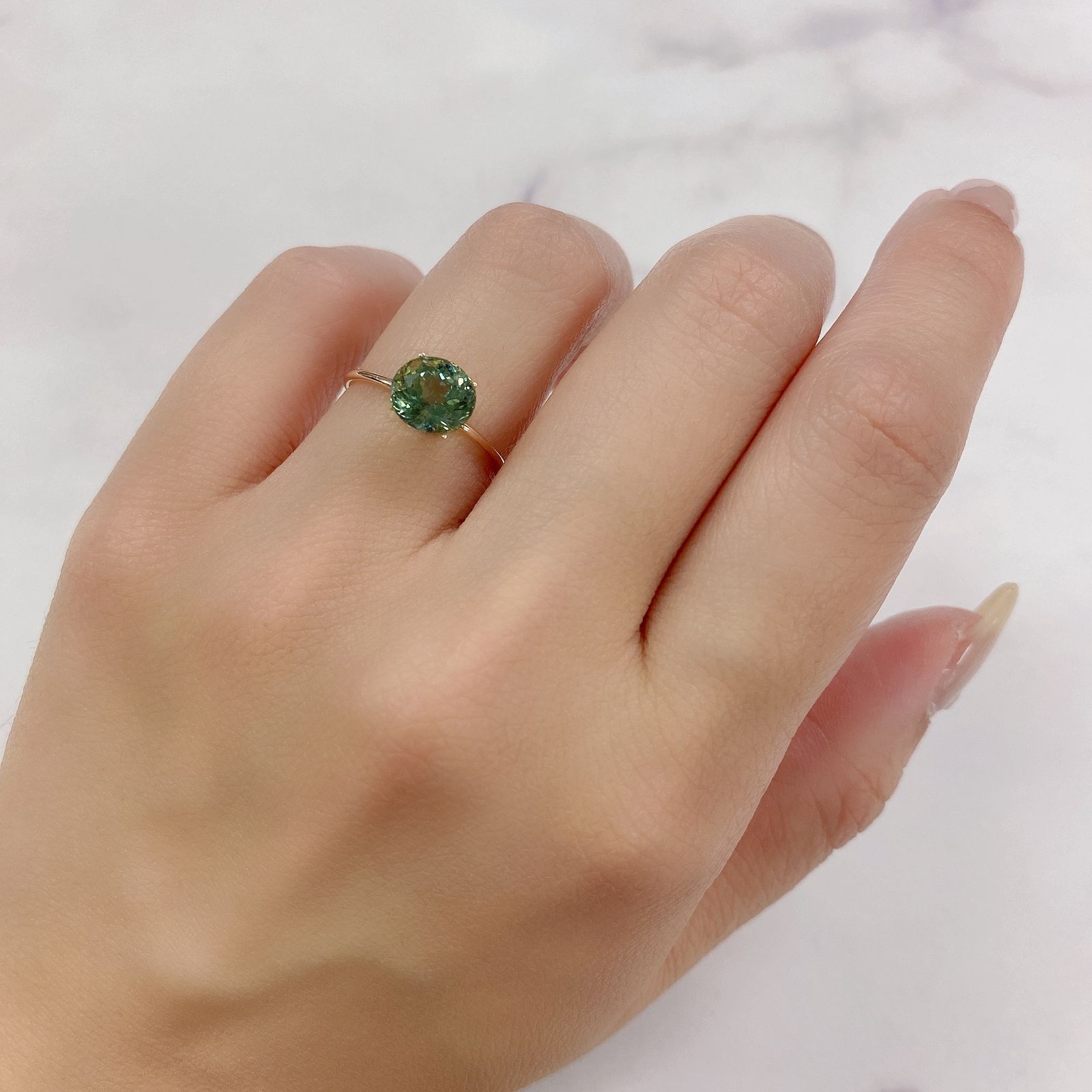 グリーンアパタイト(宝石名アパタイト) マダガスカル産 1.97ct 識別済[20106874]7.4×6.9mm前後