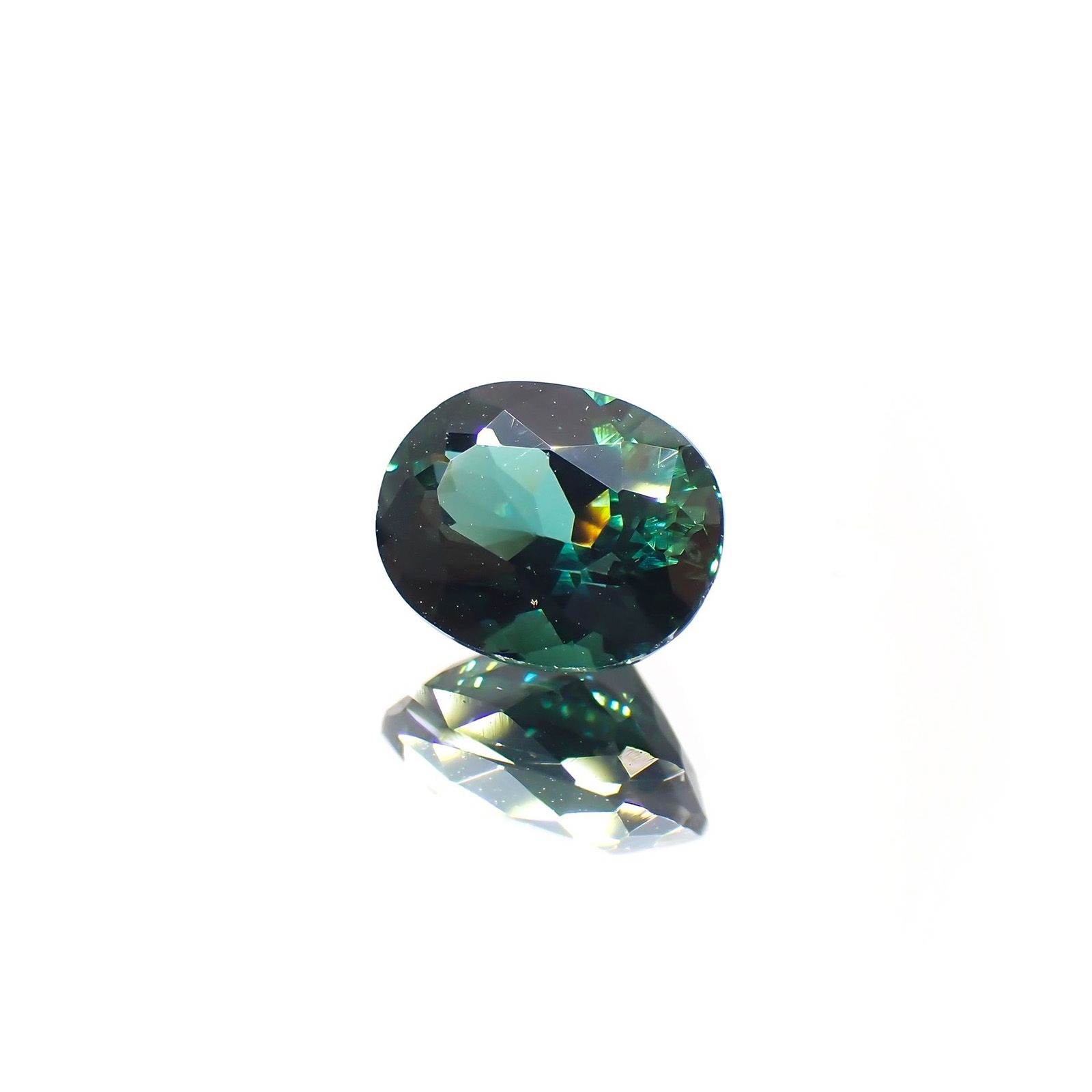 グリーントルマリン(宝石名グリーン・トルマリン) ブラジル産 ソ付(彩珠) 1.891ct / 8.4x6.7mm前後 [210711591]