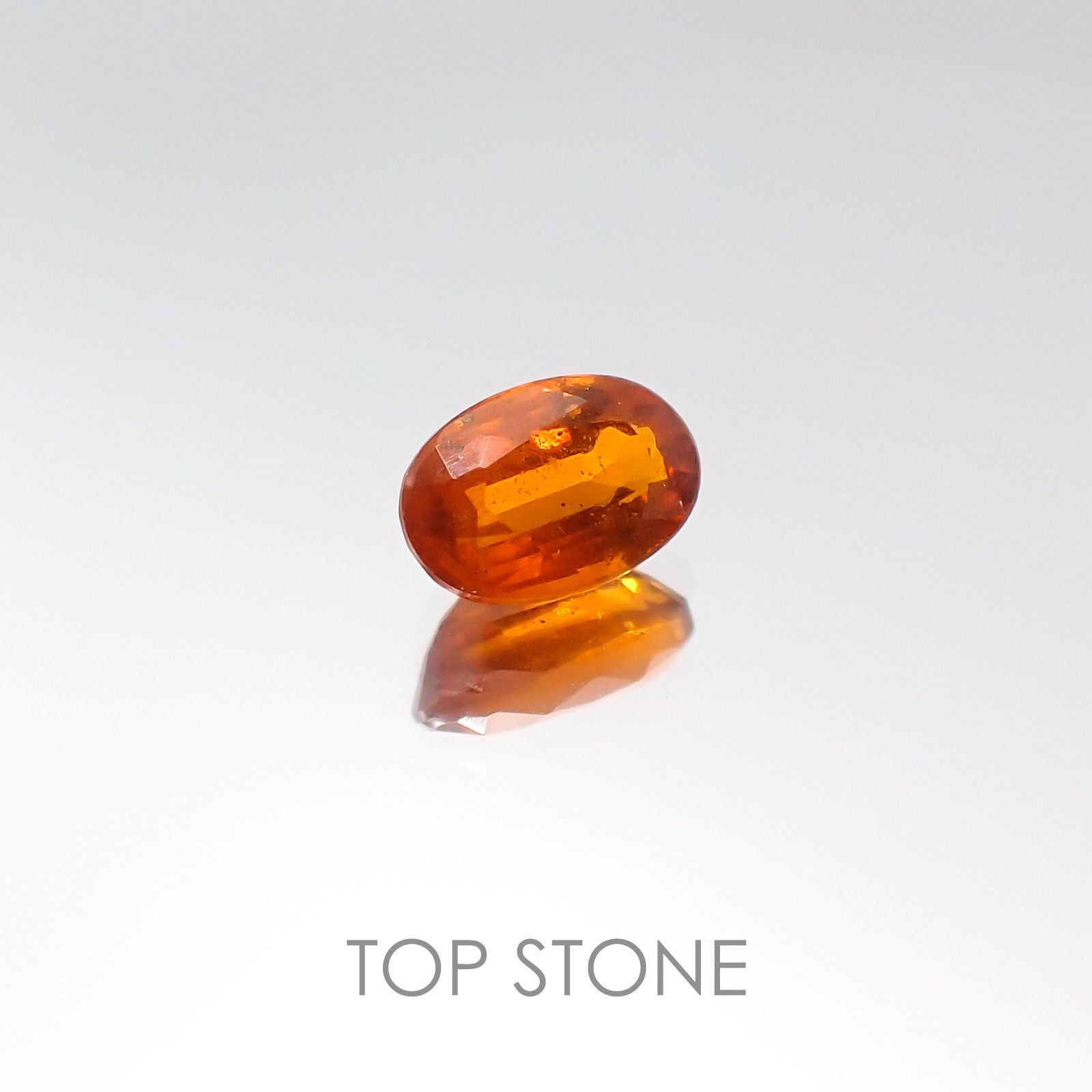 オレンジカイヤナイト タンザニア産 ルース 0.68ct[20096001]6.3×4.1mm前後
