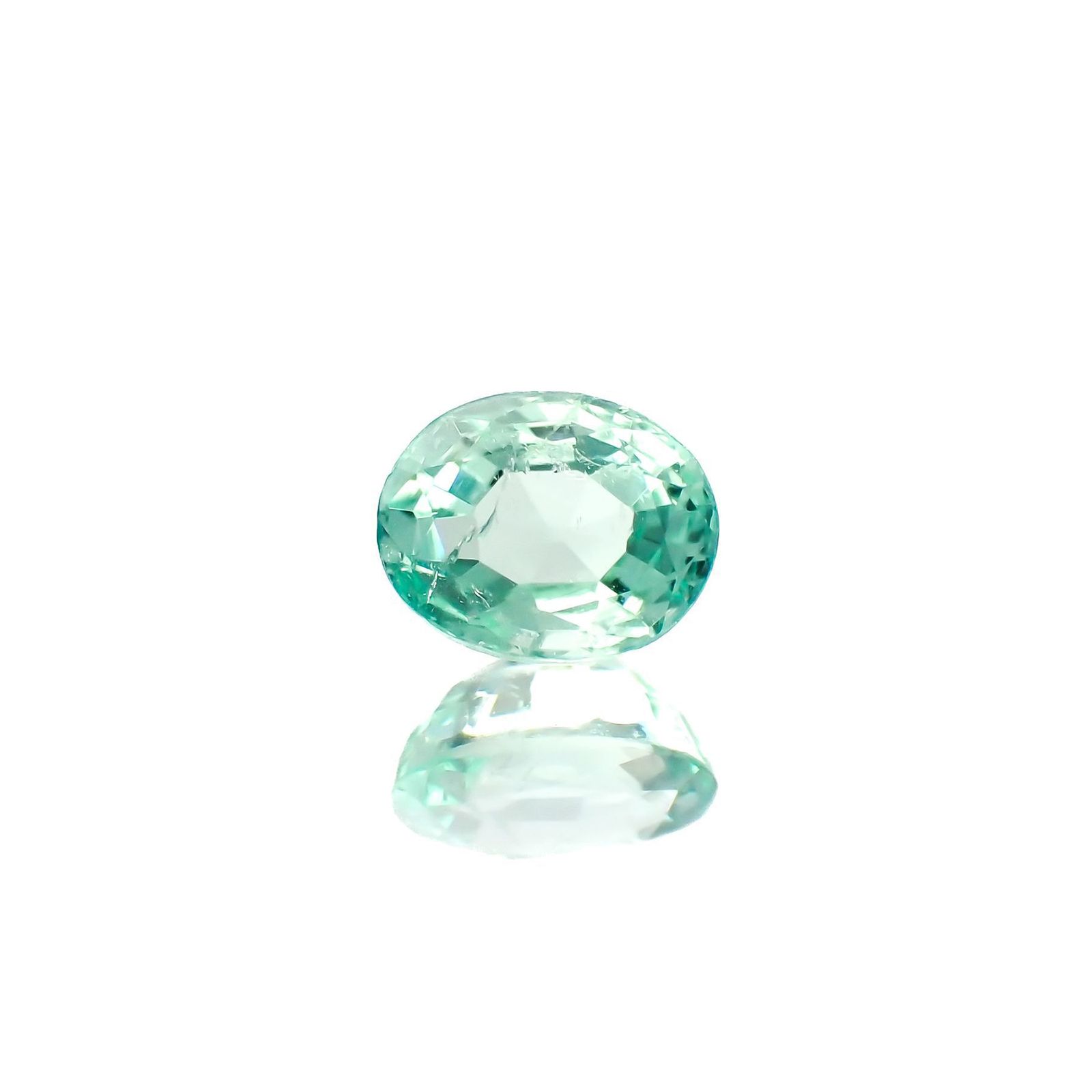 パステルカラーエメラルド コロンビア産 0.37ct / 5x3.9mm前後 [220918056]