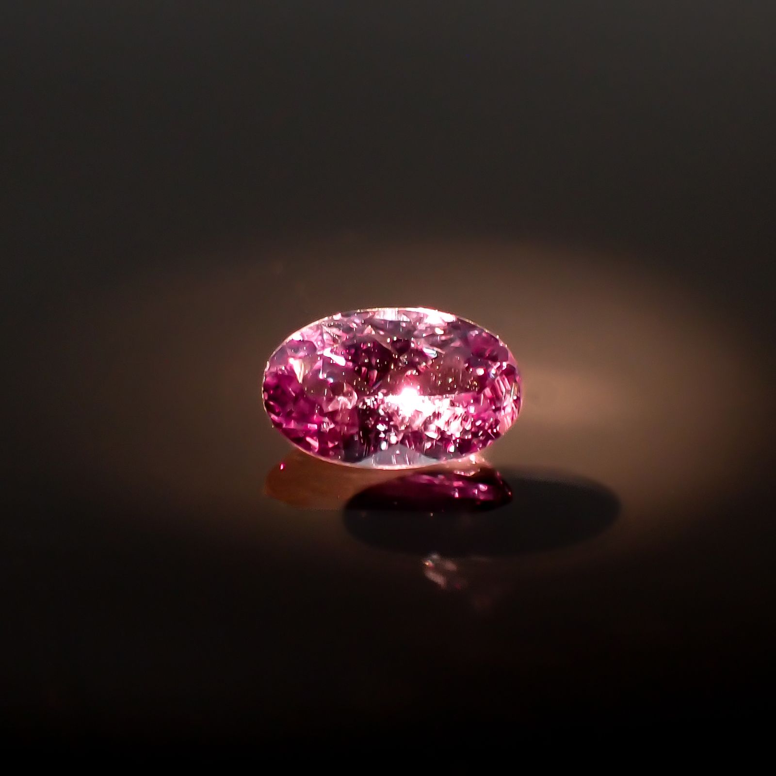 ベキリーブルーガーネット（カラーチェンジガーネット アレキタイプ） マダガスカル・ベキリー産 0.30ct[230923545]5.1x3.1mm前後