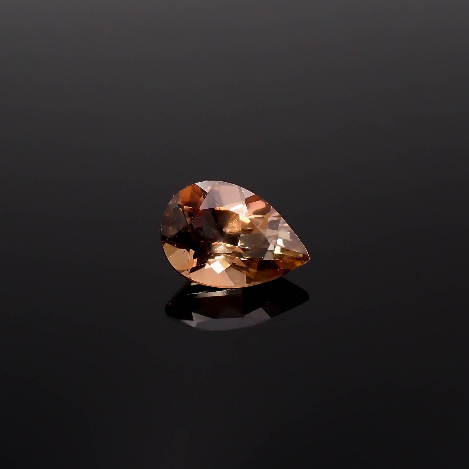 アンダリュサイト(宝石名アンダリュサイト)スリランカ/マダガスカル産 0.61ct 識別済[231225233]6.8x4.7mm前後
