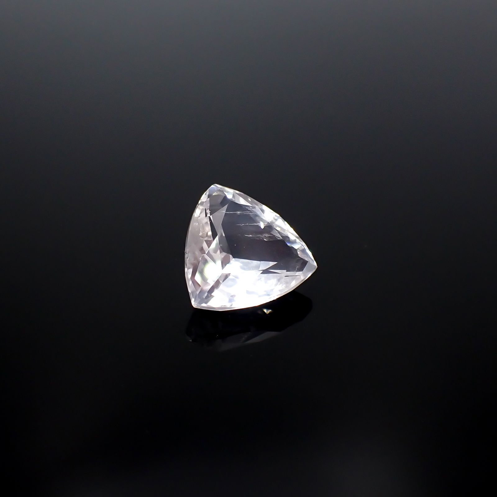 ピンクエンジェルラダー マダガスカル産 3.74ct[240125423]10.9x11.2mm前後