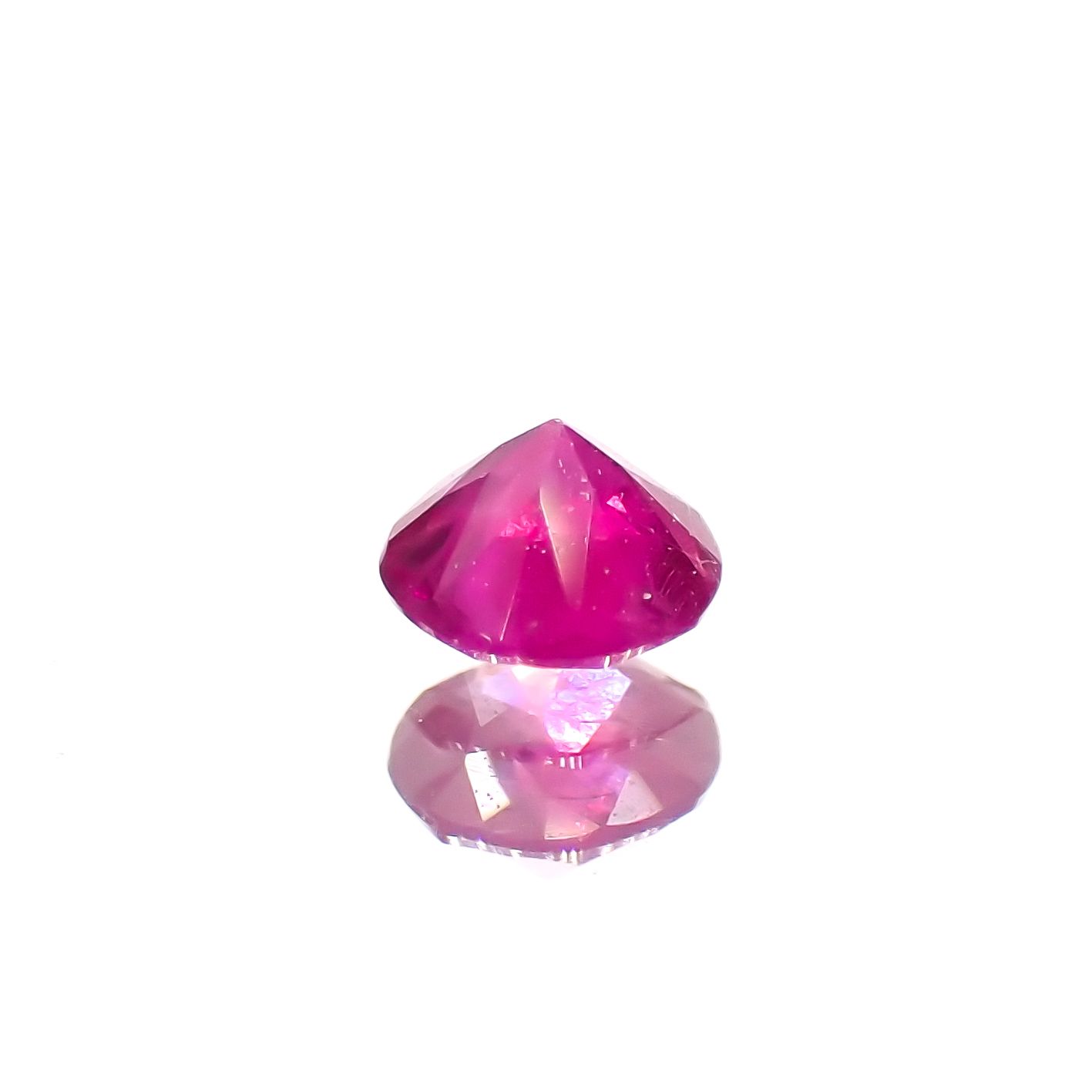 ルビー タイ/ミャンマー産 0.11ct[230321296]2.9x2.8mm前後