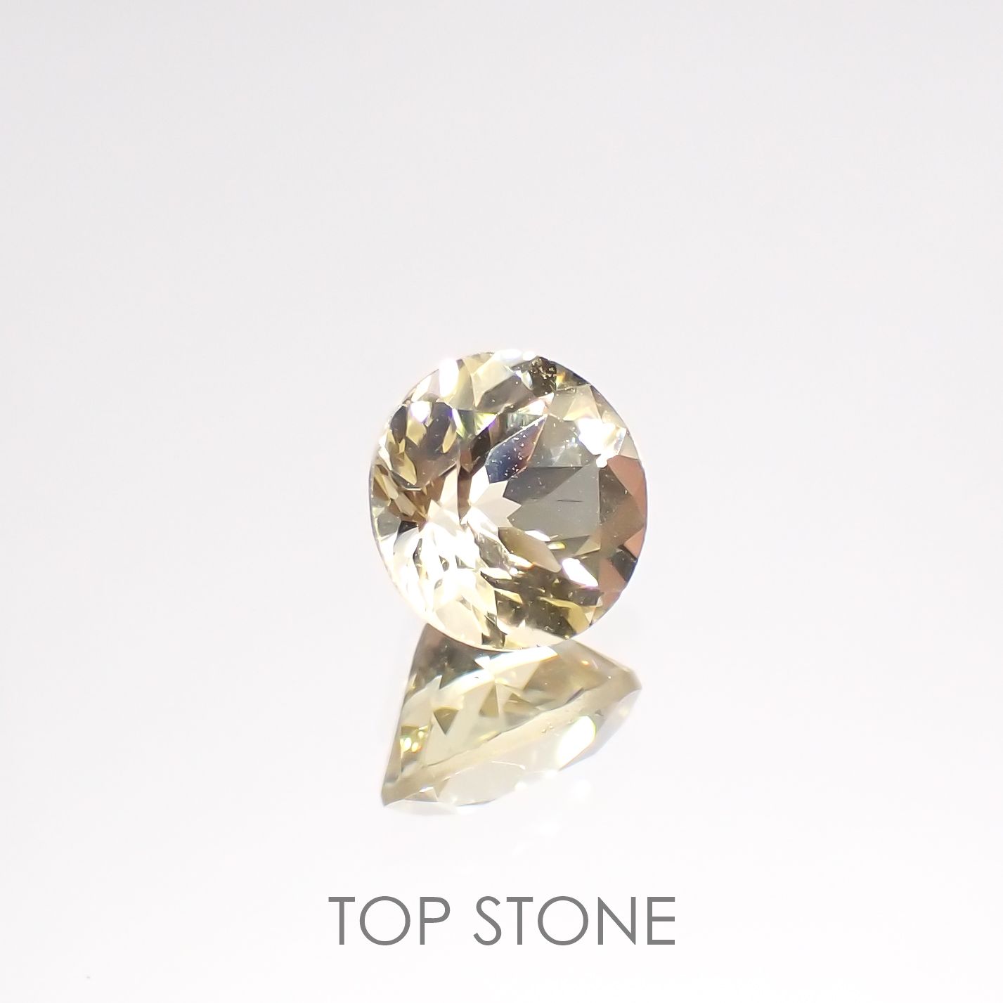 イエローベリル(宝石名イエロー・ベリル)ブラジル産 0.90ct 識別済[220515855]6.1x6.1mm前後