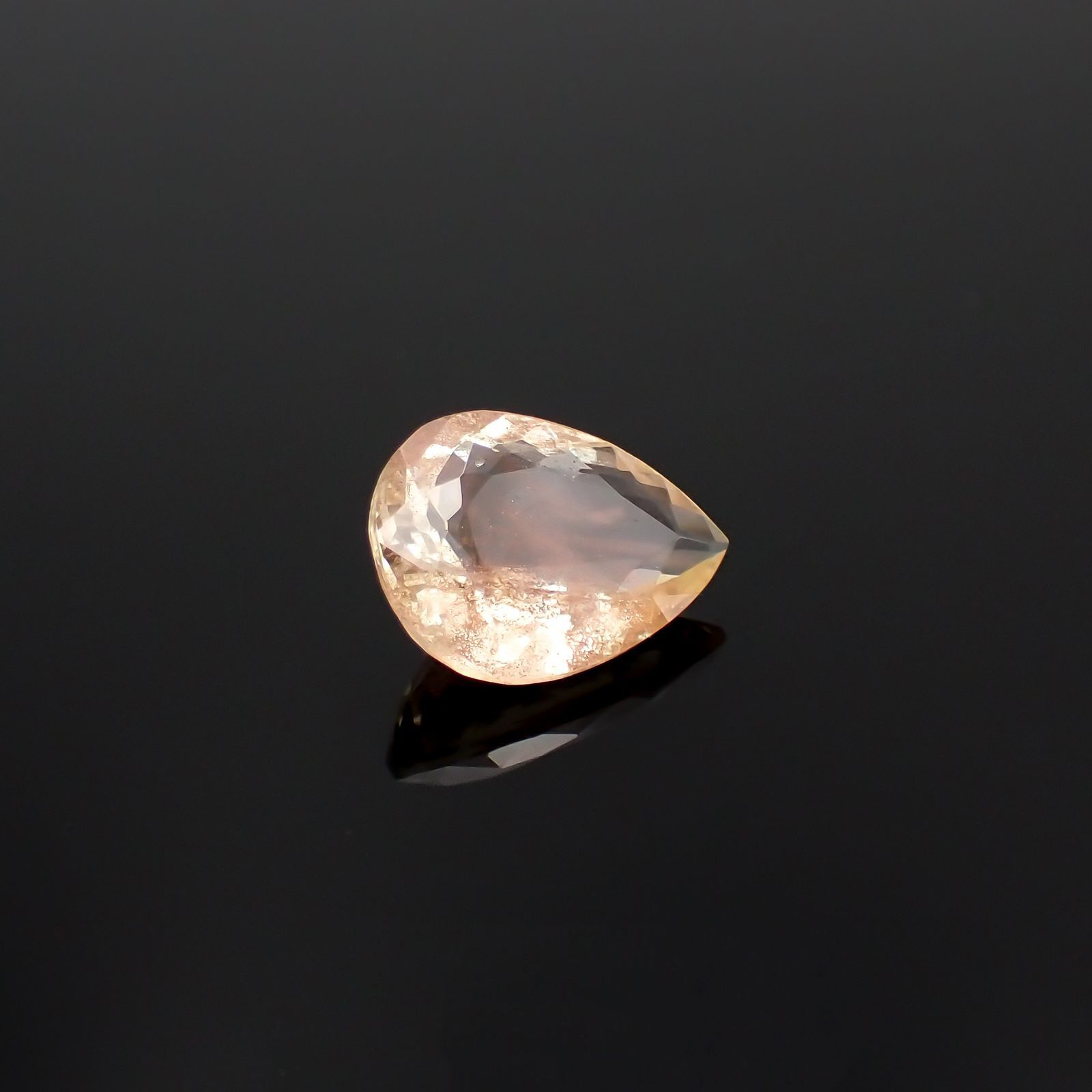 オレゴンサンストーン アメリカ・オレゴン州産 2.76ct / 11.7x8.7mm前後 [230120126]