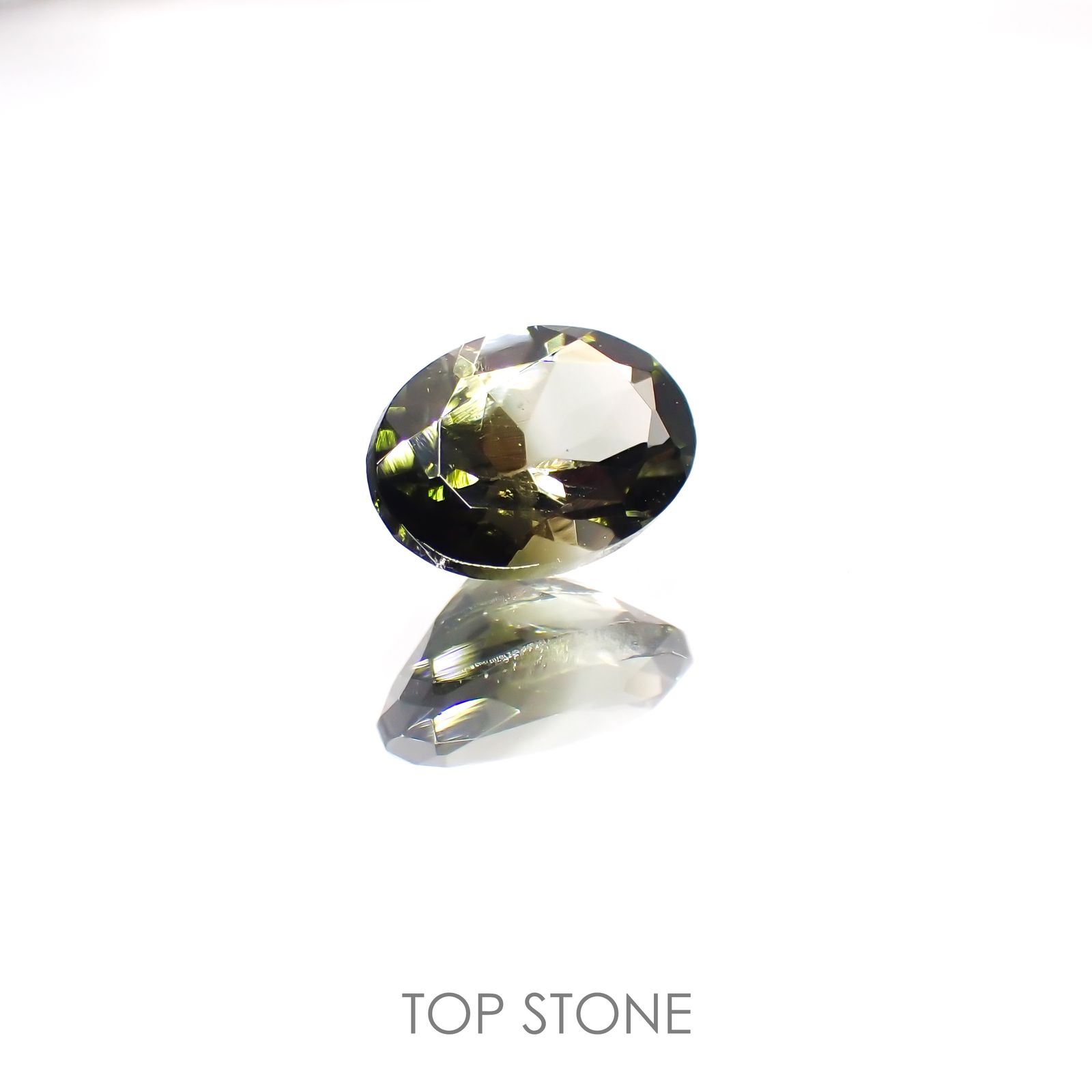 バイカラートルマリン(宝石名バイカラー・トルマリン) ブラジル/アフリカ産 0.91ct 識別済[211013565]7.1×5.1mm前後
