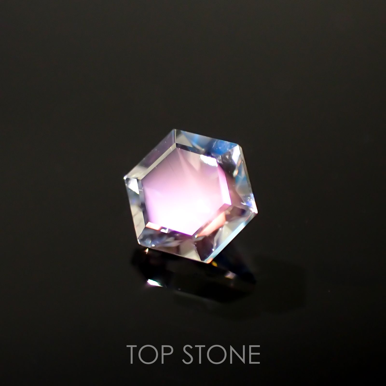 ◇ヘキサゴンカット◇レインボームーンストーン(宝石名ラブラドライト)マダガスカル産 0.29ct 識別済[211113736]3.9x3.9mm前後
