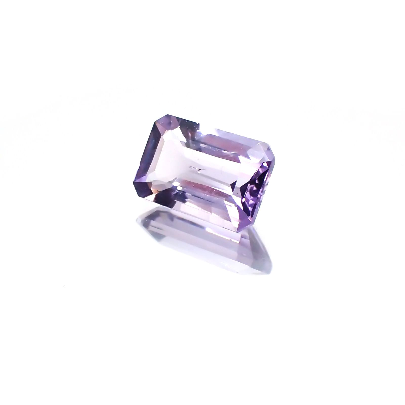 マリアライト(宝石名パープル・スキャポライト)スリランカ産 0.64ct 識別済[231224405]6.5x4.3mm前後