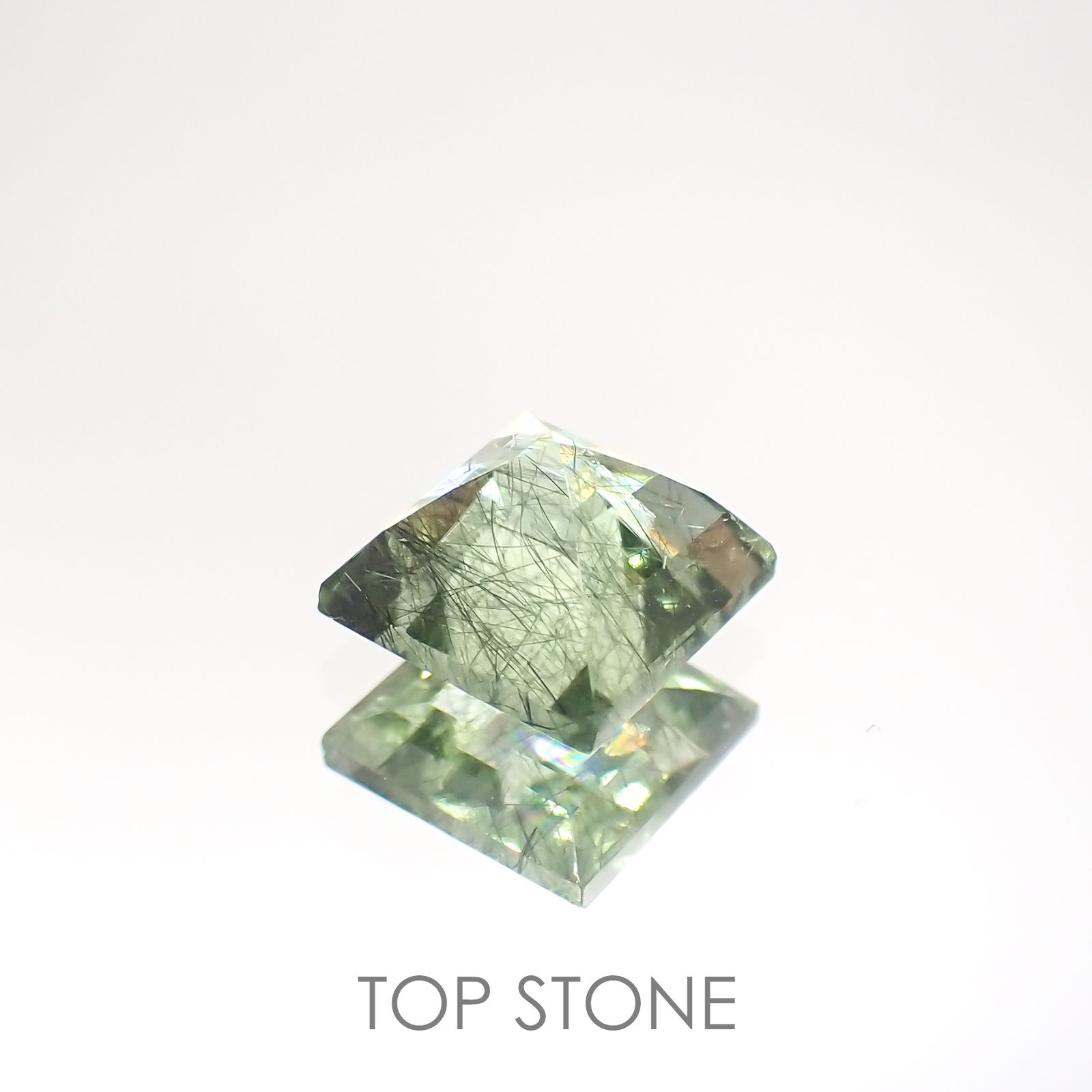 ルドウィジャイトインペリドット(宝石名ルドウィジャイトインペリドット) パキスタン産 1.29ct 識別済[211013503]6×5.9mm前後