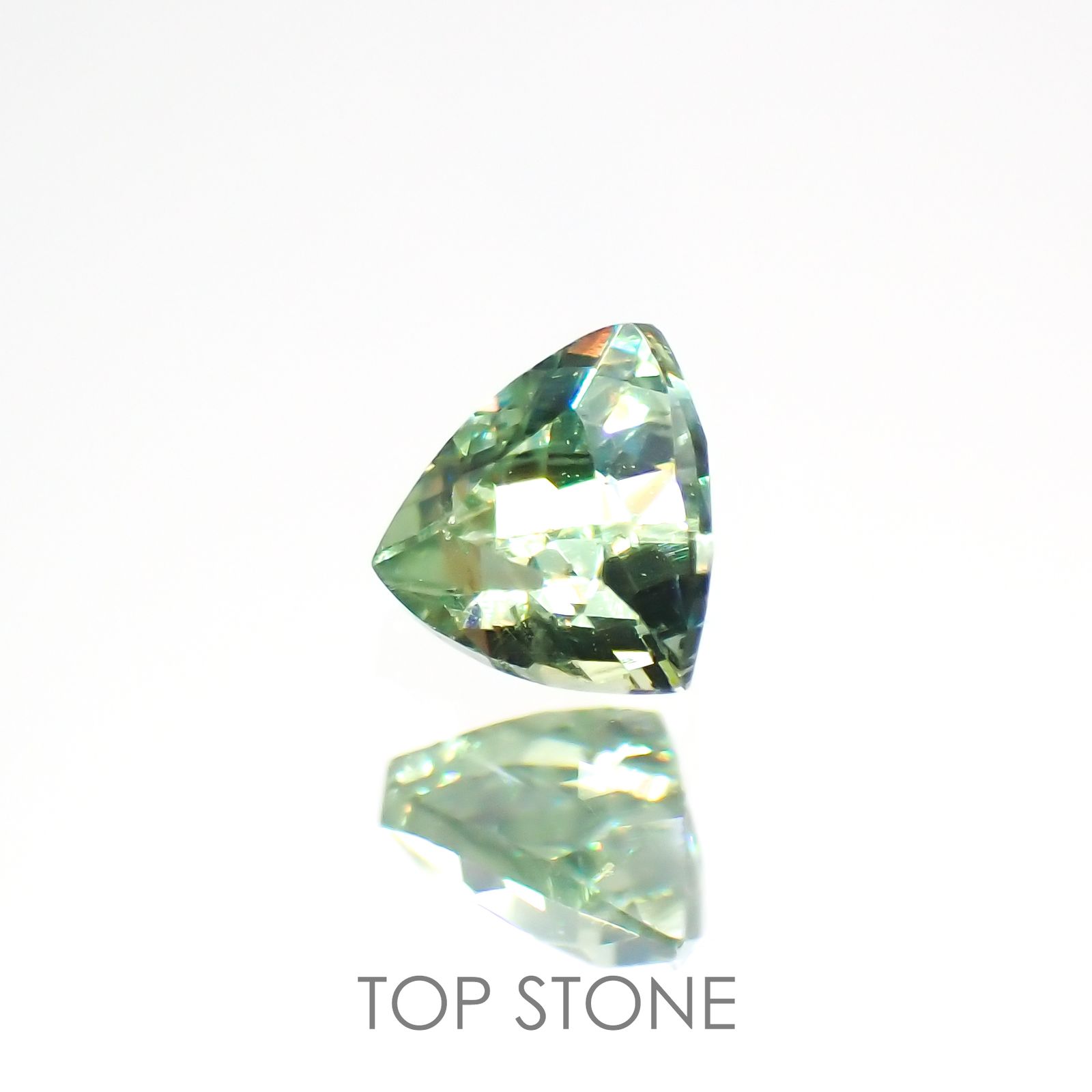 デマントイドガーネット(宝石名デマントイド・ガーネット) ナミビア産 0.16ct 識別済[210912791]3.1×3mm前後