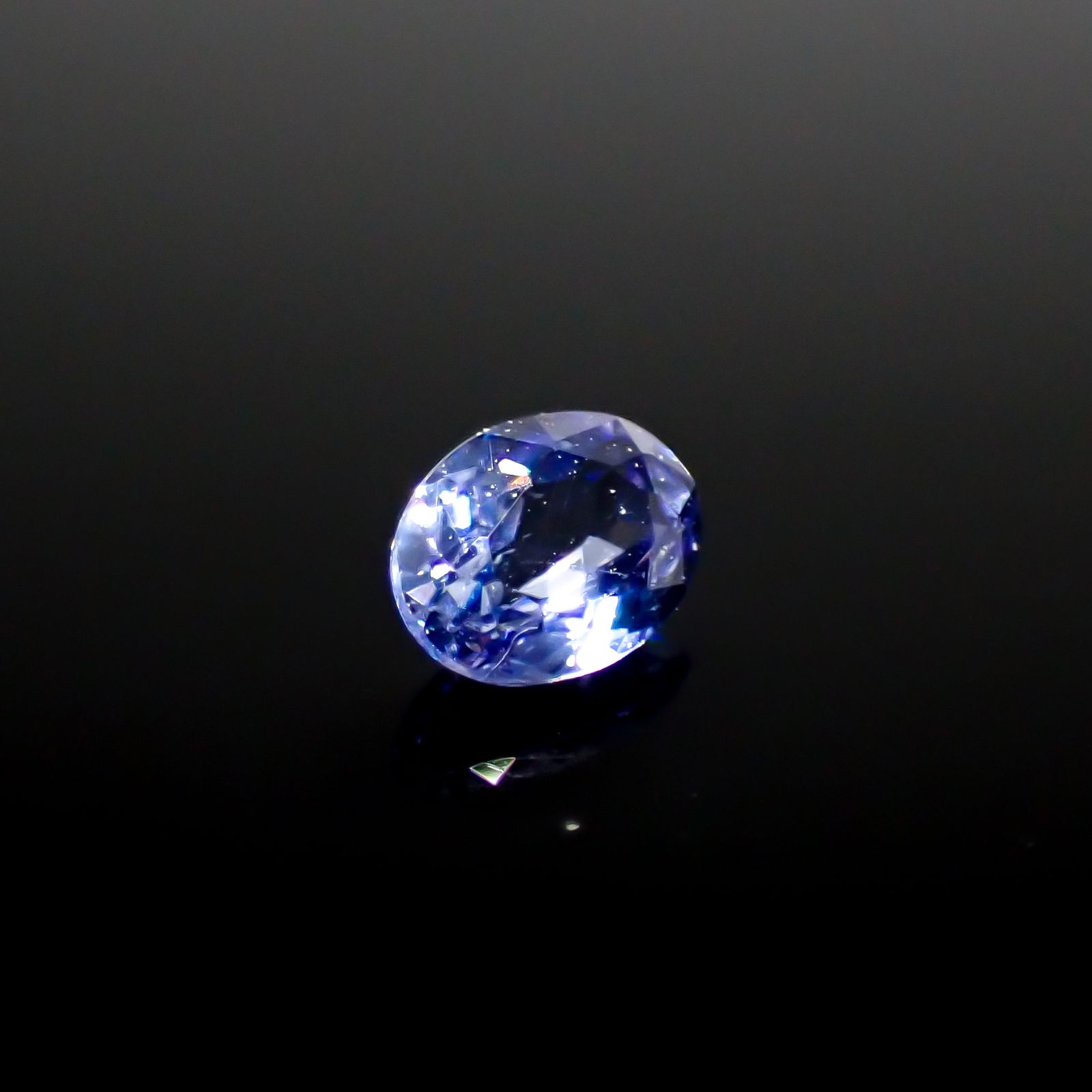 ベニトアイト アメリカ・カリフォルニア州産 0.26ct[240928698]4.4x3.2mm前後