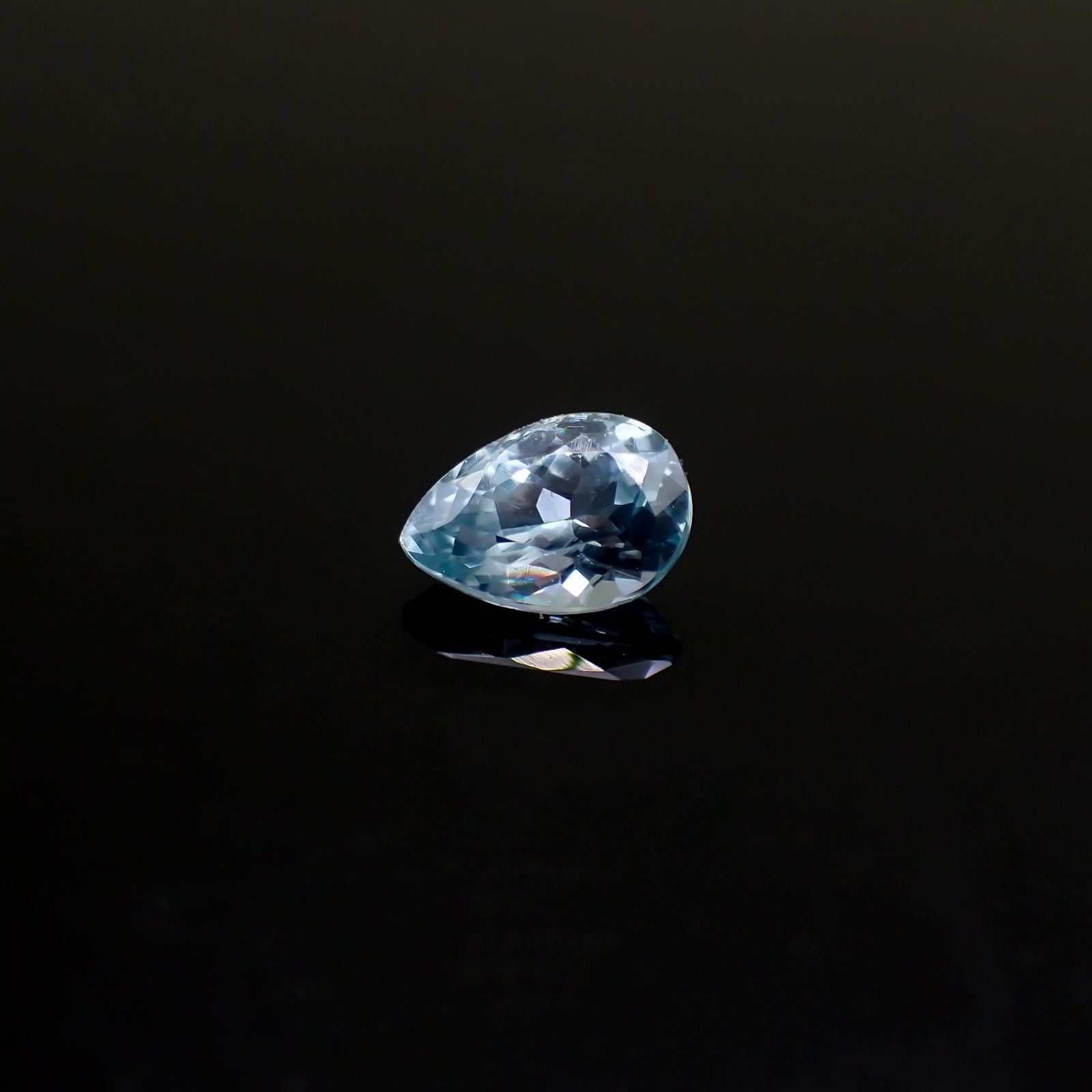 シーフォームカイヤナイト(宝石名カイヤナイト)タンザニア産 1.66ct 識別済[220616286]8.9x6.1mm前後