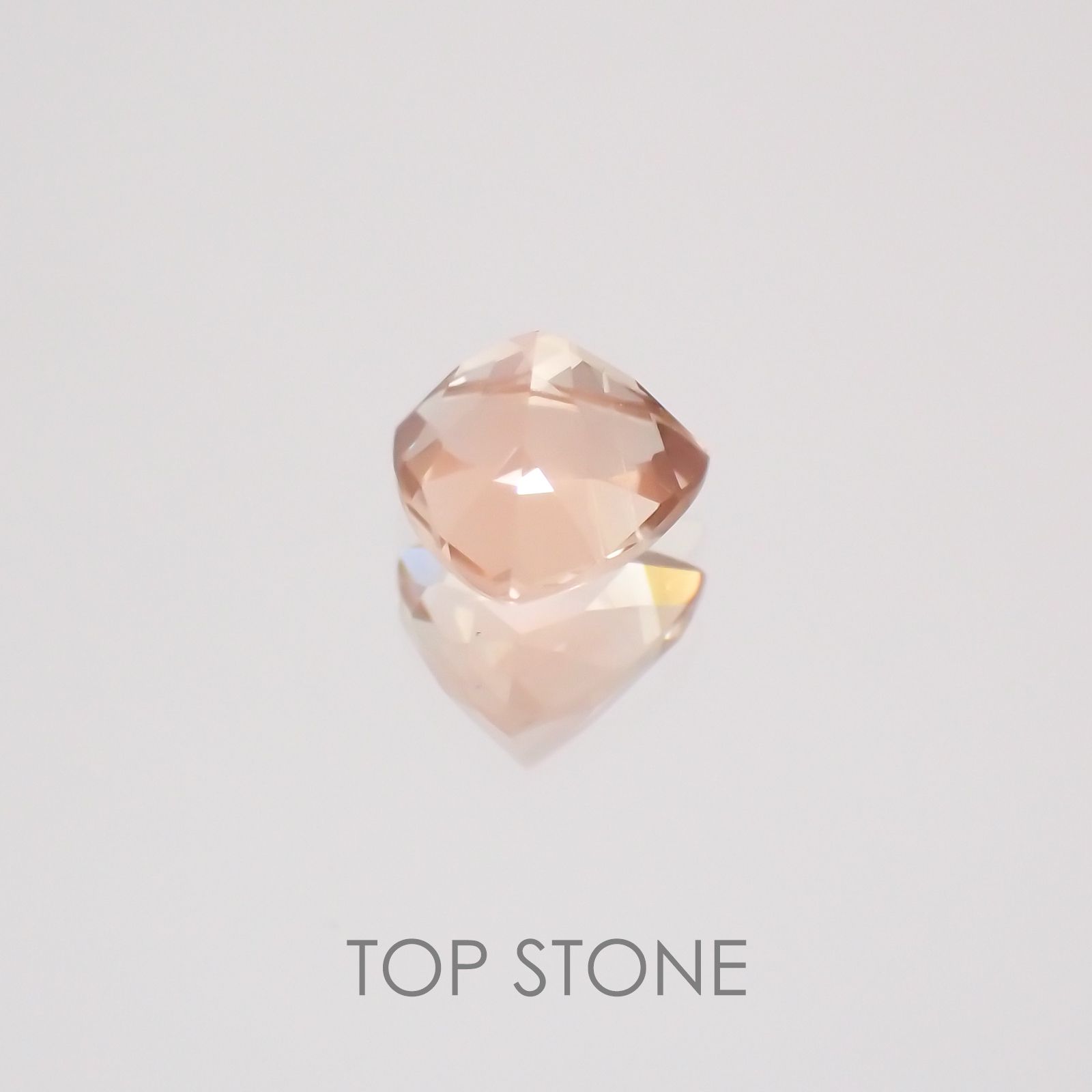 オレゴンサンストーン アメリカ産 ルース 0.41ct[20128873]5×5mm前後