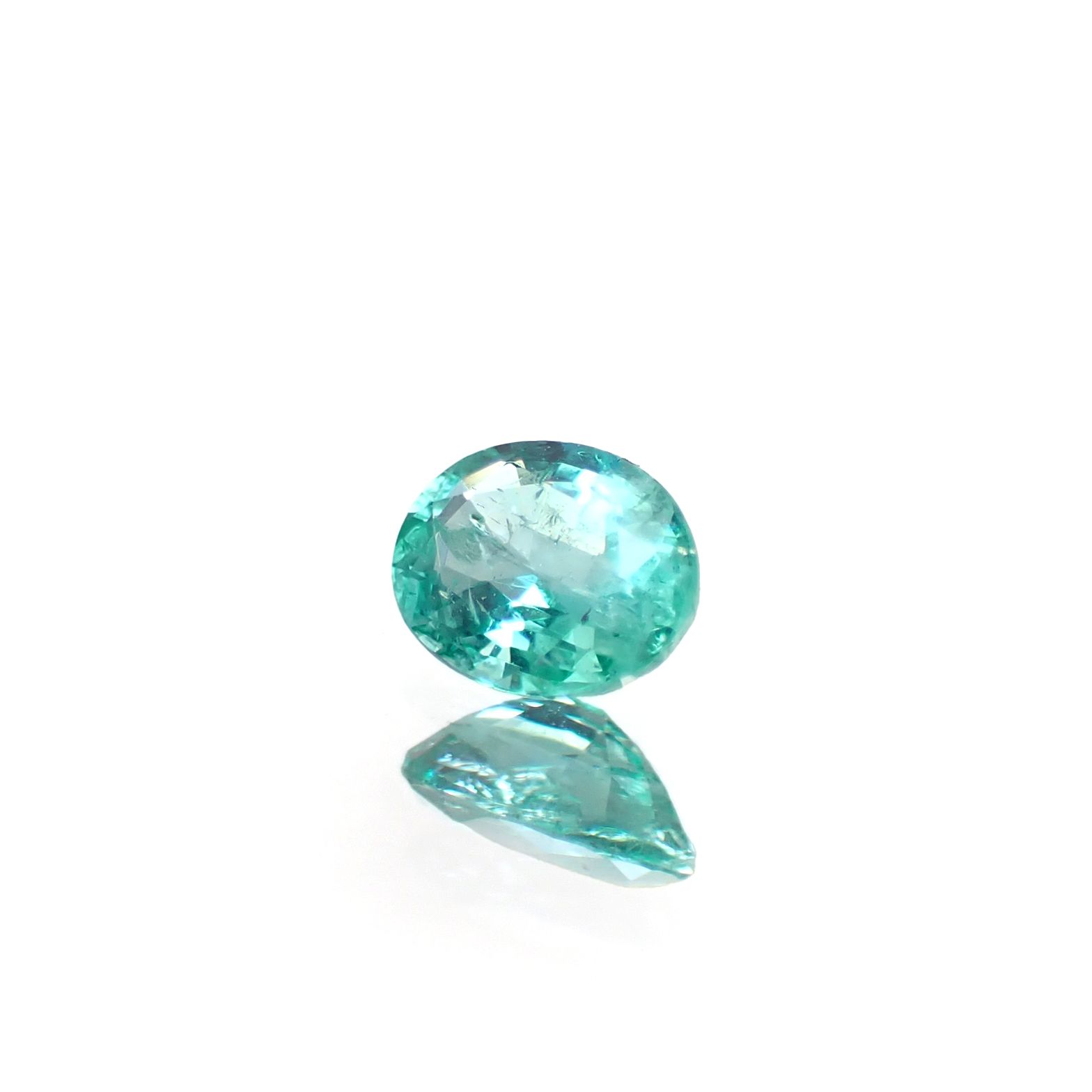 ブルーエメラルド(ブルーグリーンベリル) ザンビア産 0.30ct [250430285]5x3.9mm前後
