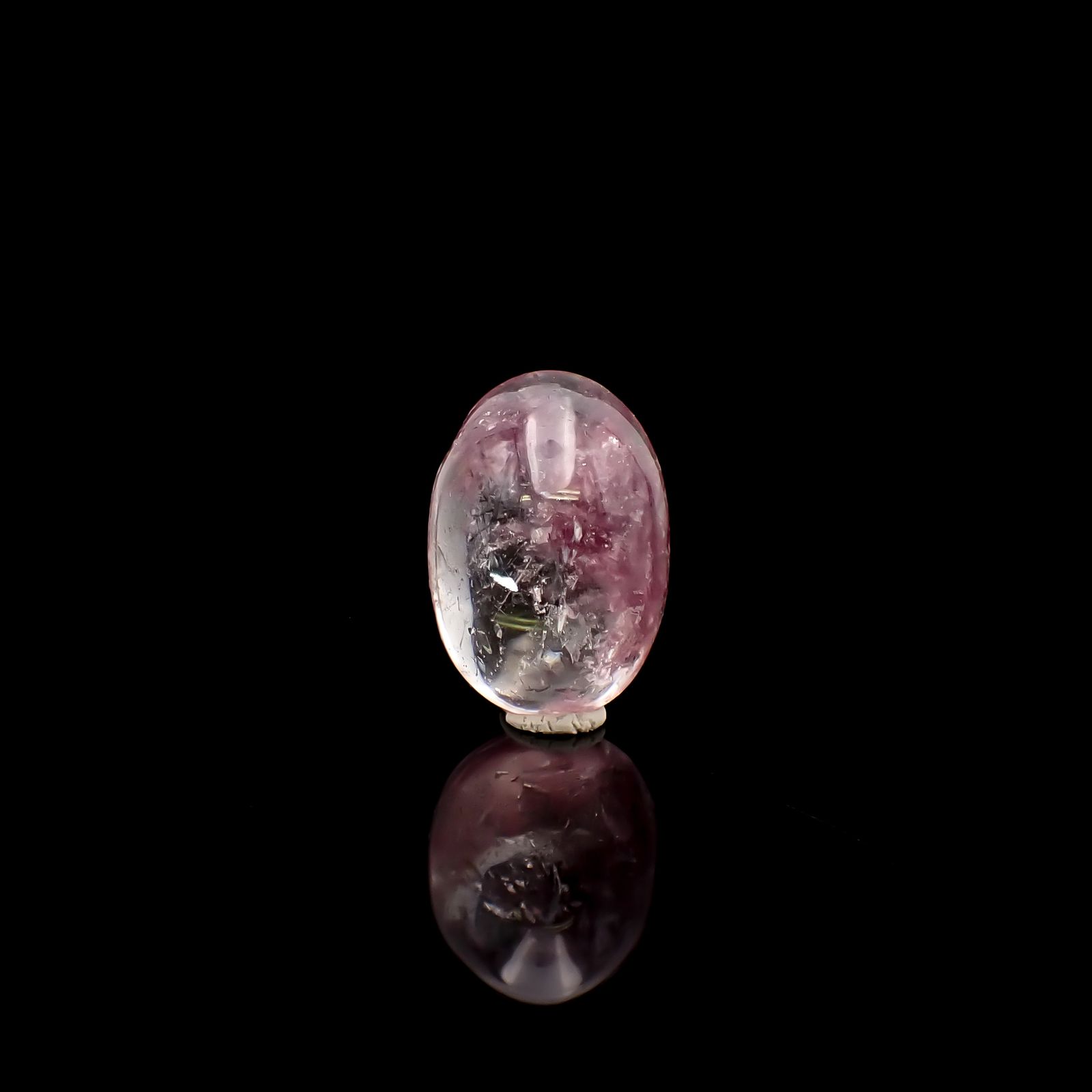 レピドライトインクォーツ ブラジル・ミナスジェライス州産 18.56ct / 20.5x14.2mm前後 [260331876]