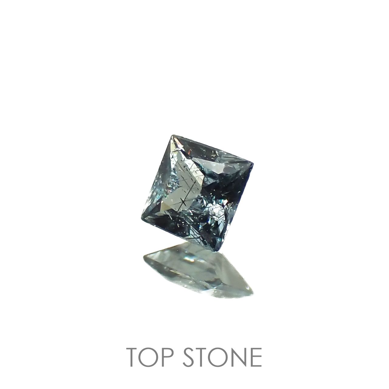 ◇プリンセスカット◇カラーチェンジガーネット アレキタイプ マダガスカル・ベキリー産 0.082ct[230119889]2.4x2.4mm前後