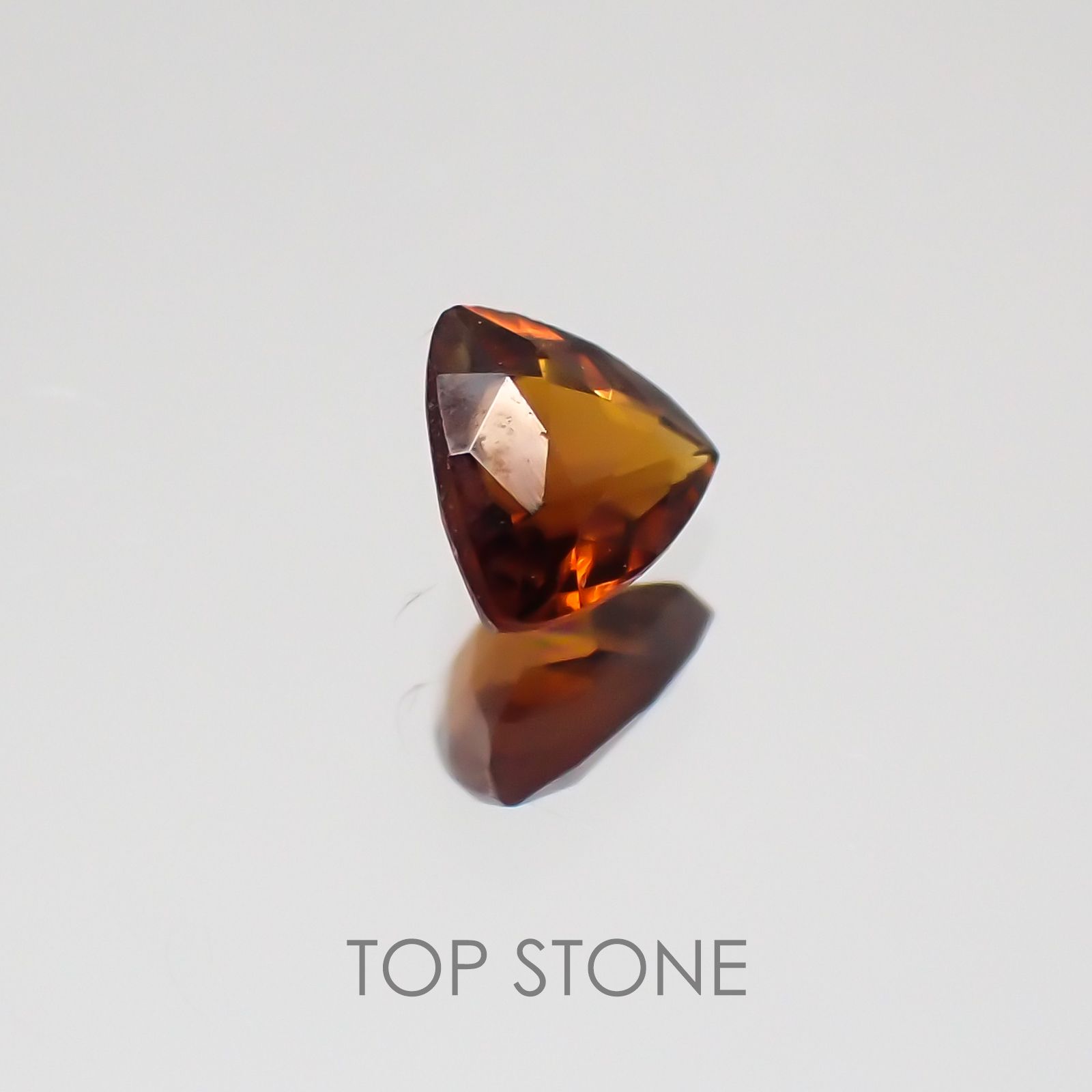 バストネサイト パキスタン産 ルース 0.18ct[21018965]3.3×3.1mm前後